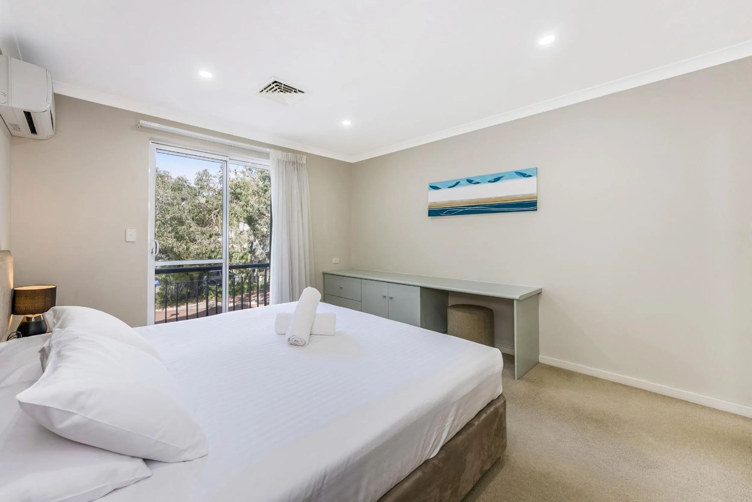 Patio, Bed in Mandurah Quay Resort