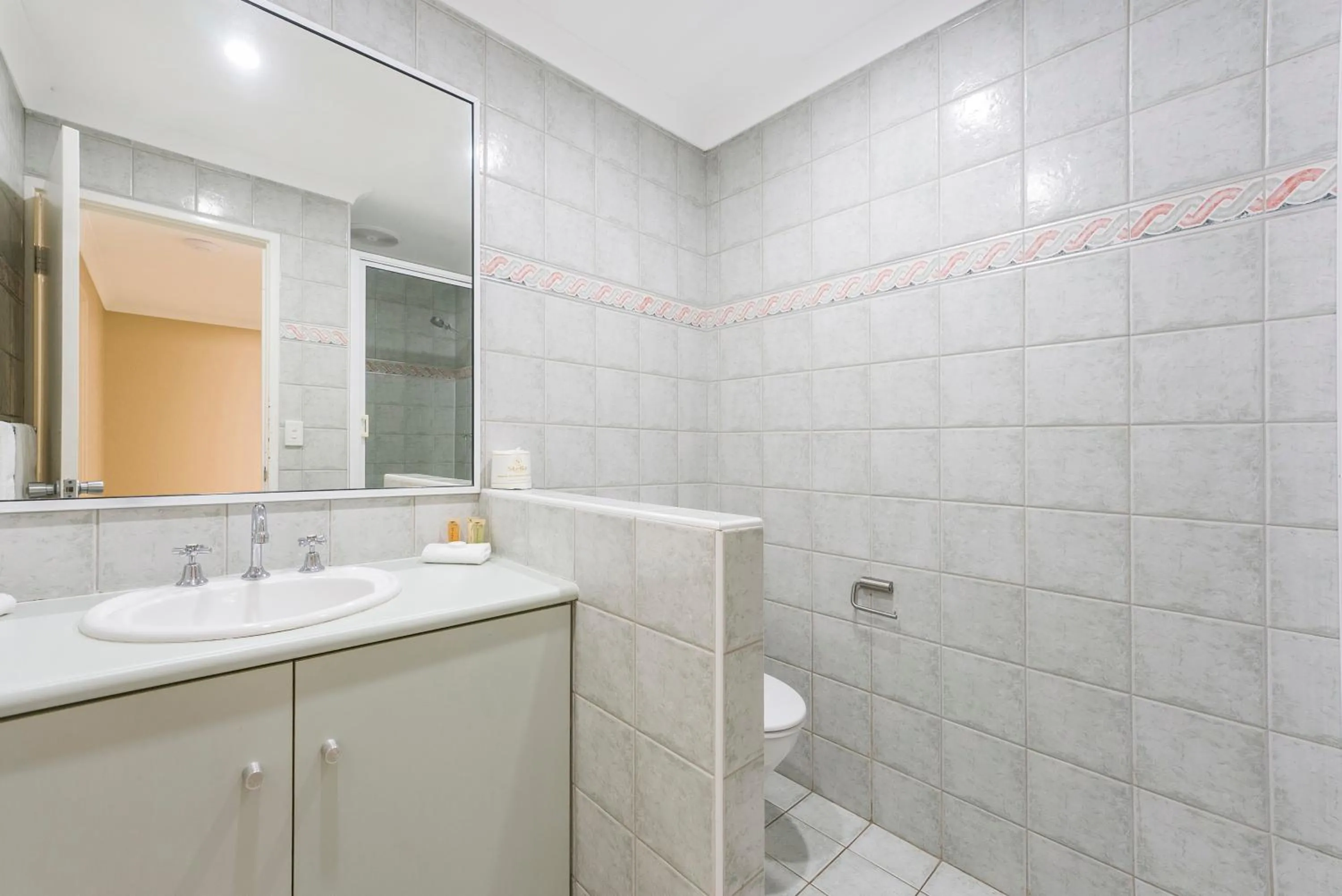 Shower in Mandurah Quay Resort