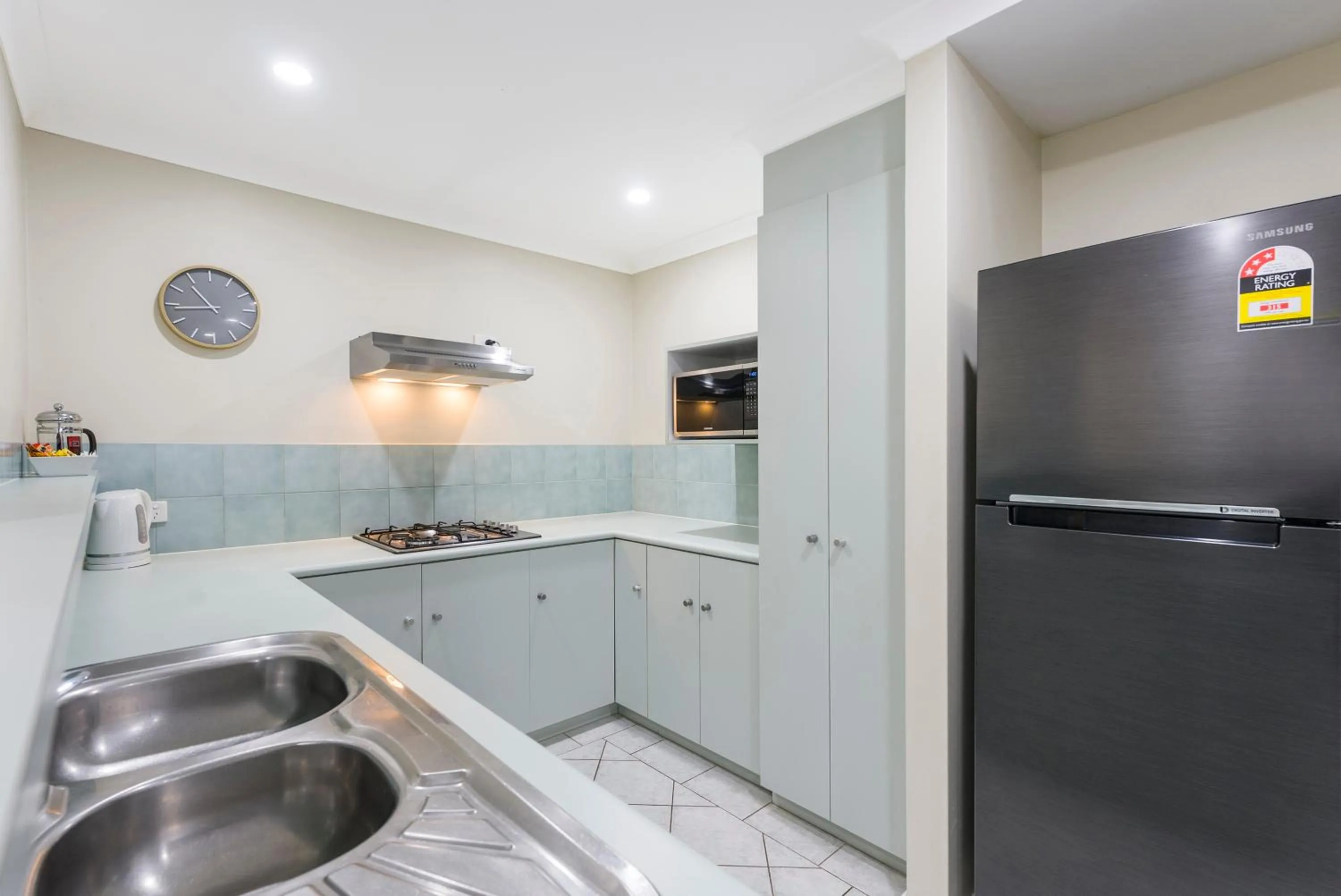 dishwasher in Mandurah Quay Resort