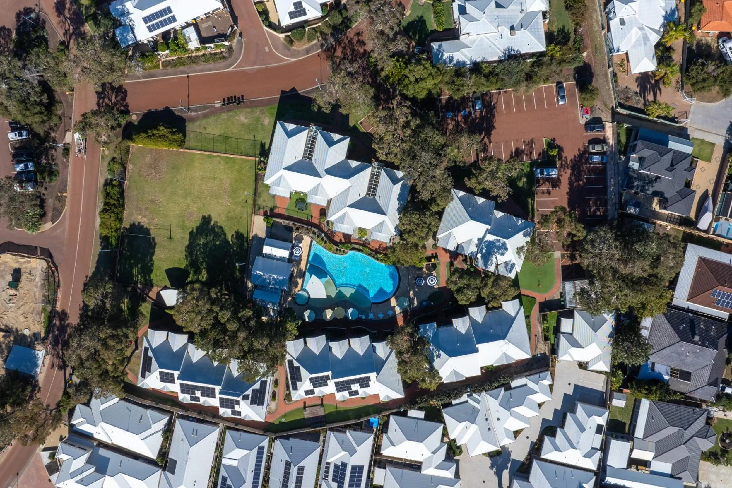 Property building in Mandurah Quay Resort