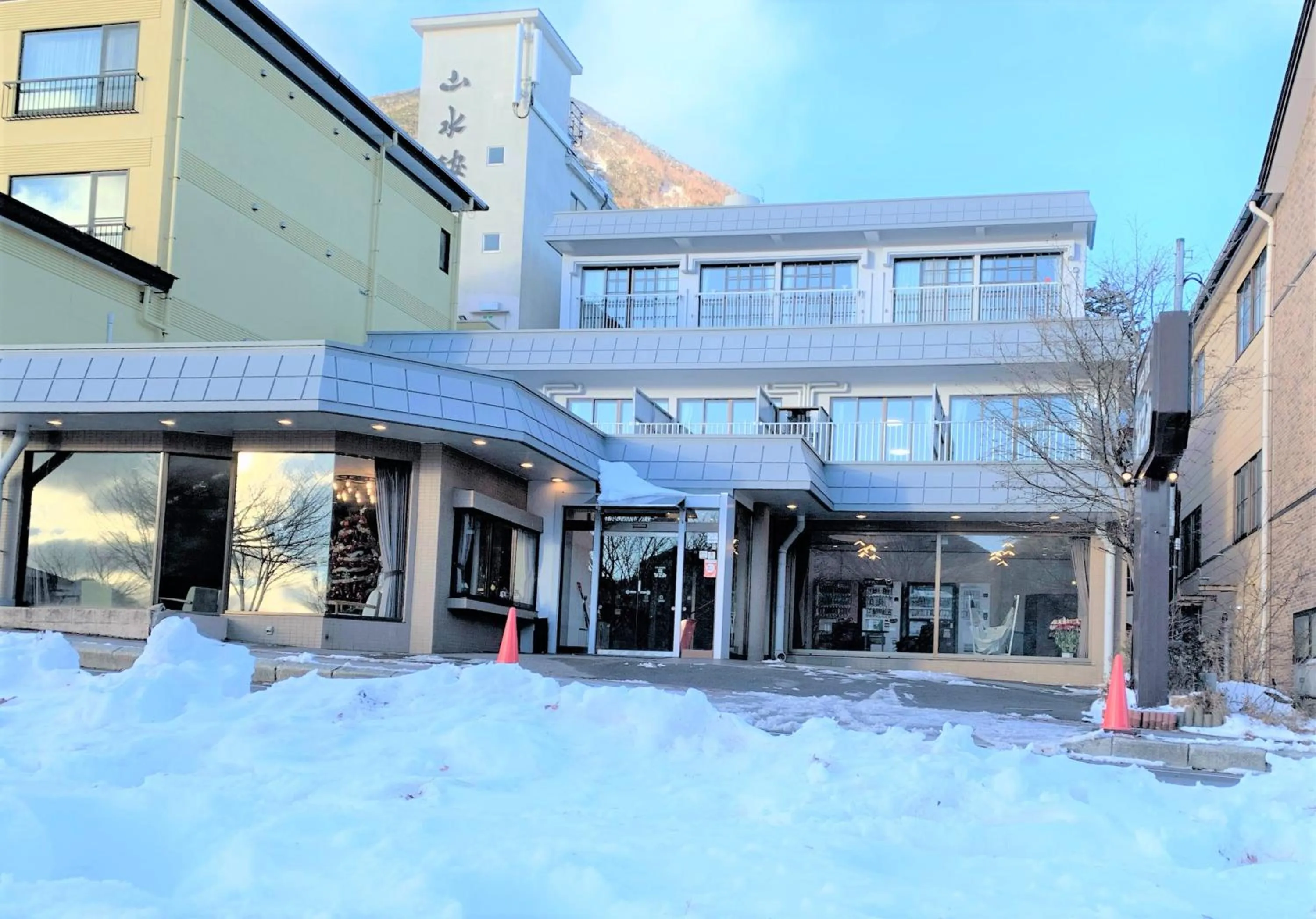 Property building in Hatago Nagomi