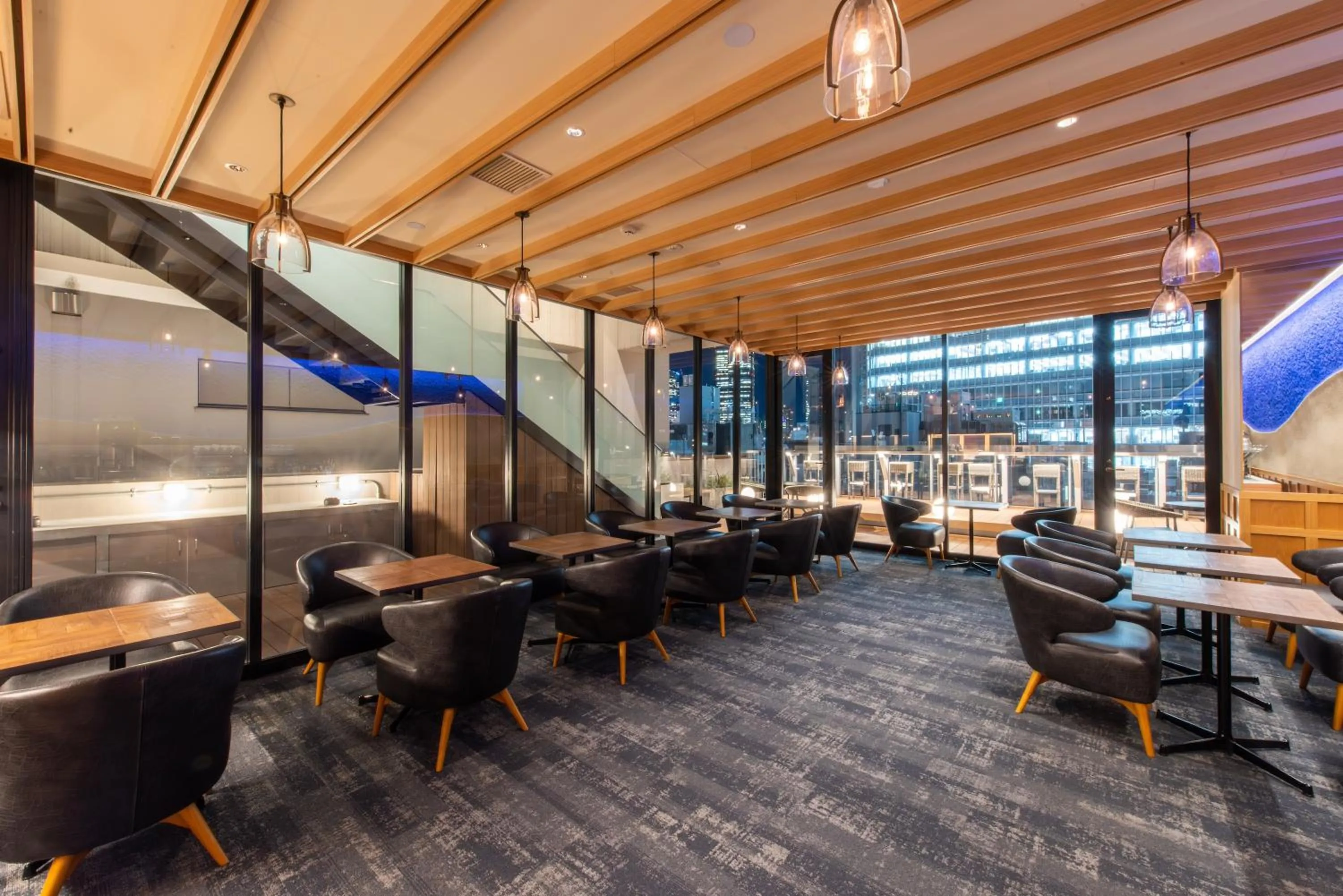 Restaurant/places to eat in HOTEL HILLARYS Akasaka