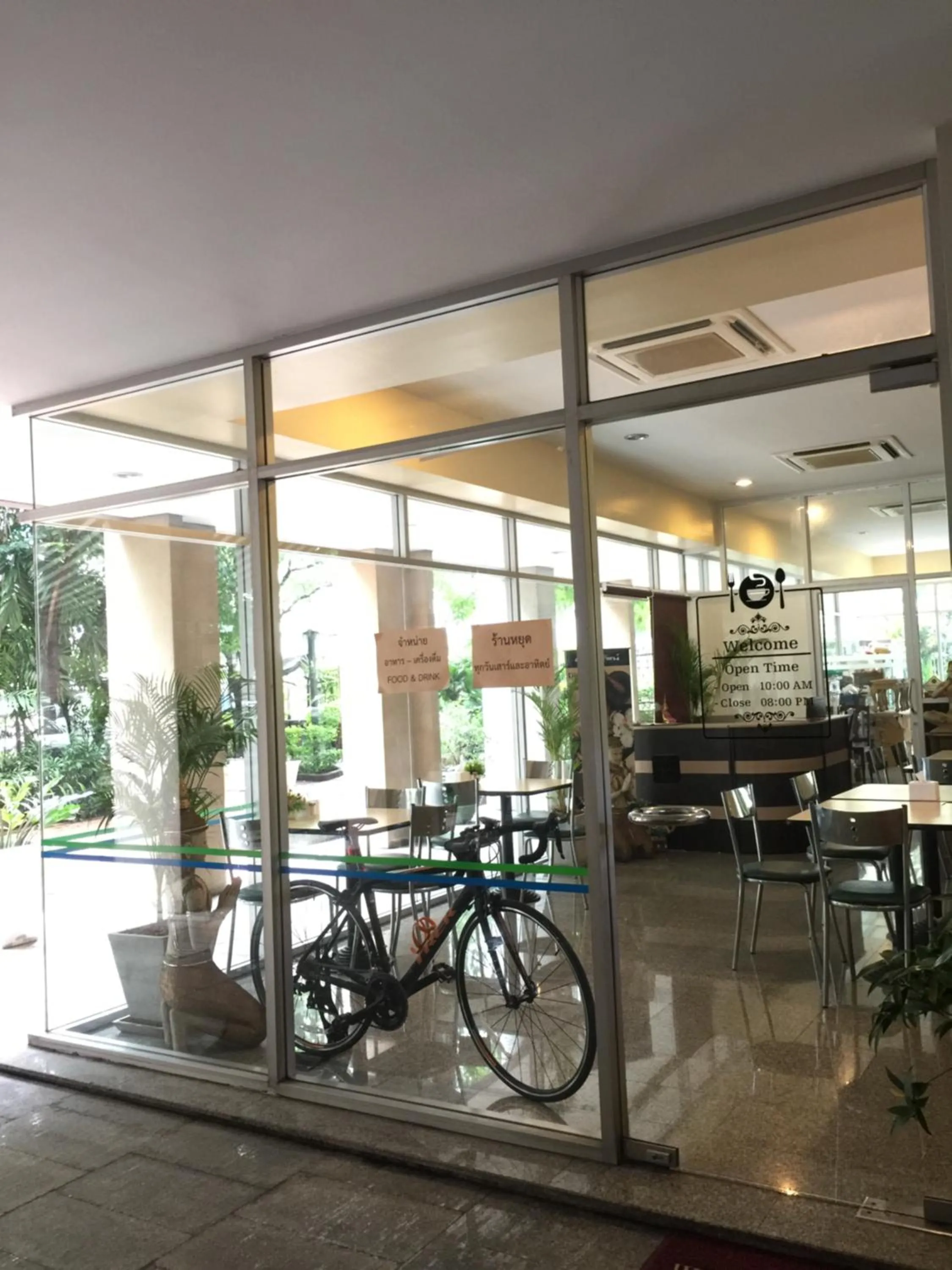 Restaurant/places to eat in Rio Monte Residence