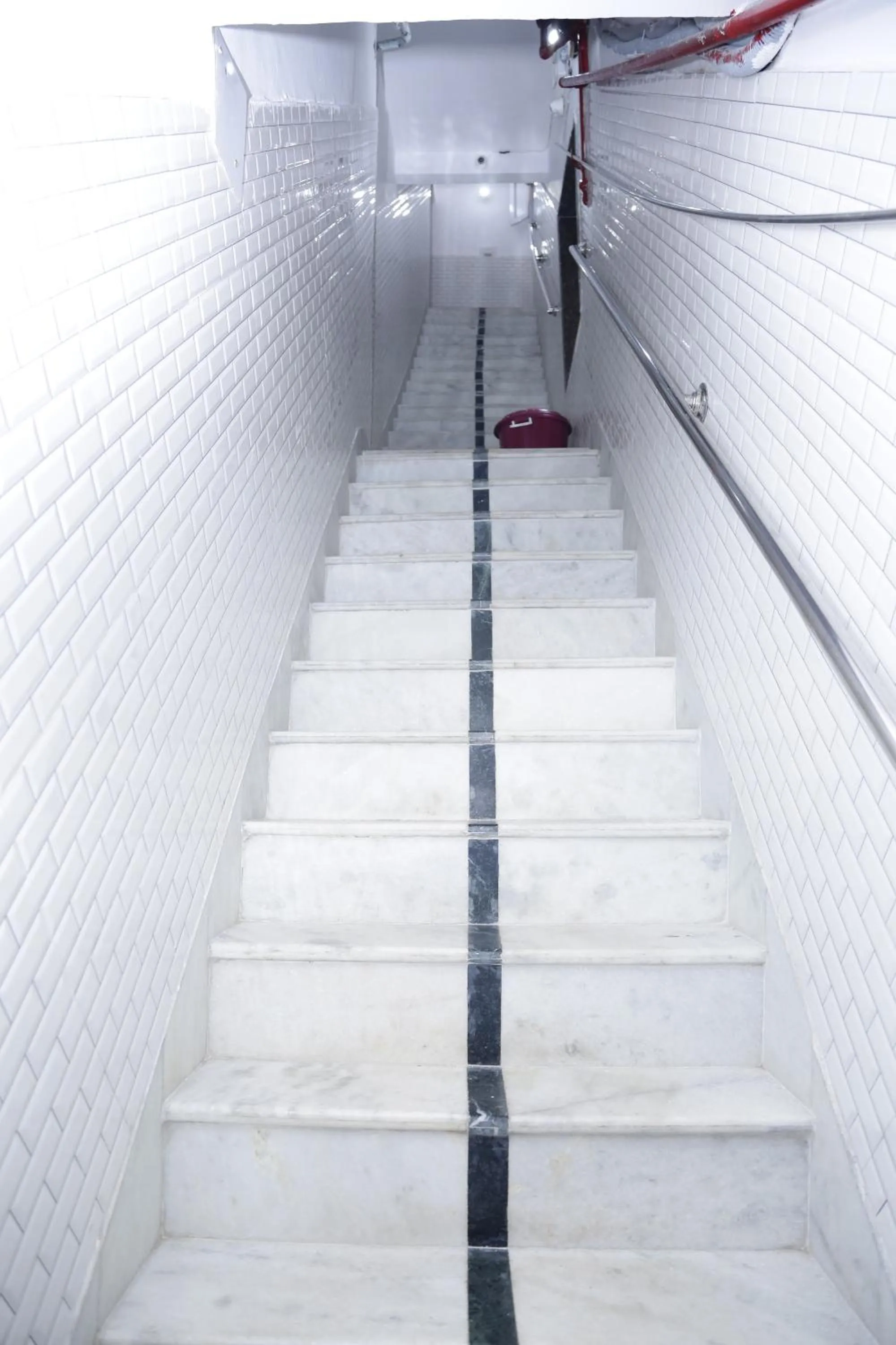 Area and facilities in Backpackers Heaven New King - New Delhi Train Station