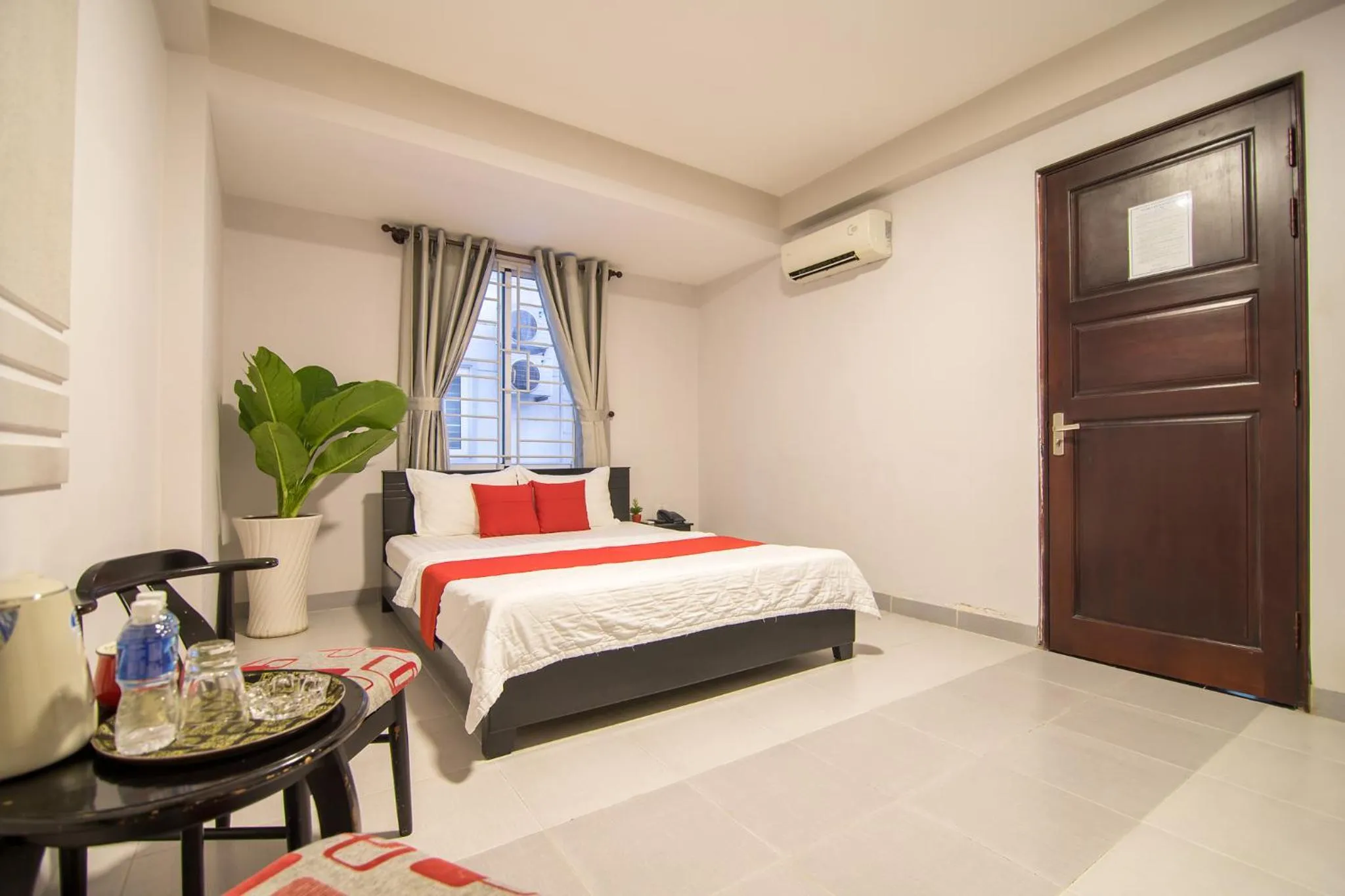 Photo of the whole room, Bed in Bin Bin Hotel 1 - Near RMIT University