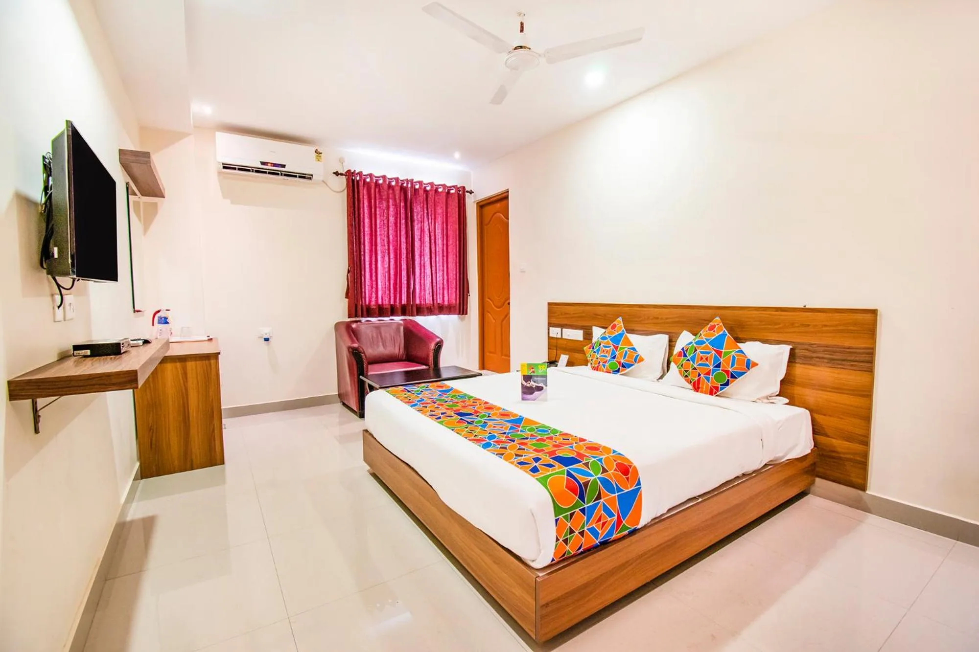 Bed in FabHotel Thejas Paaradise - Nr Coimbatore Institute of Technology