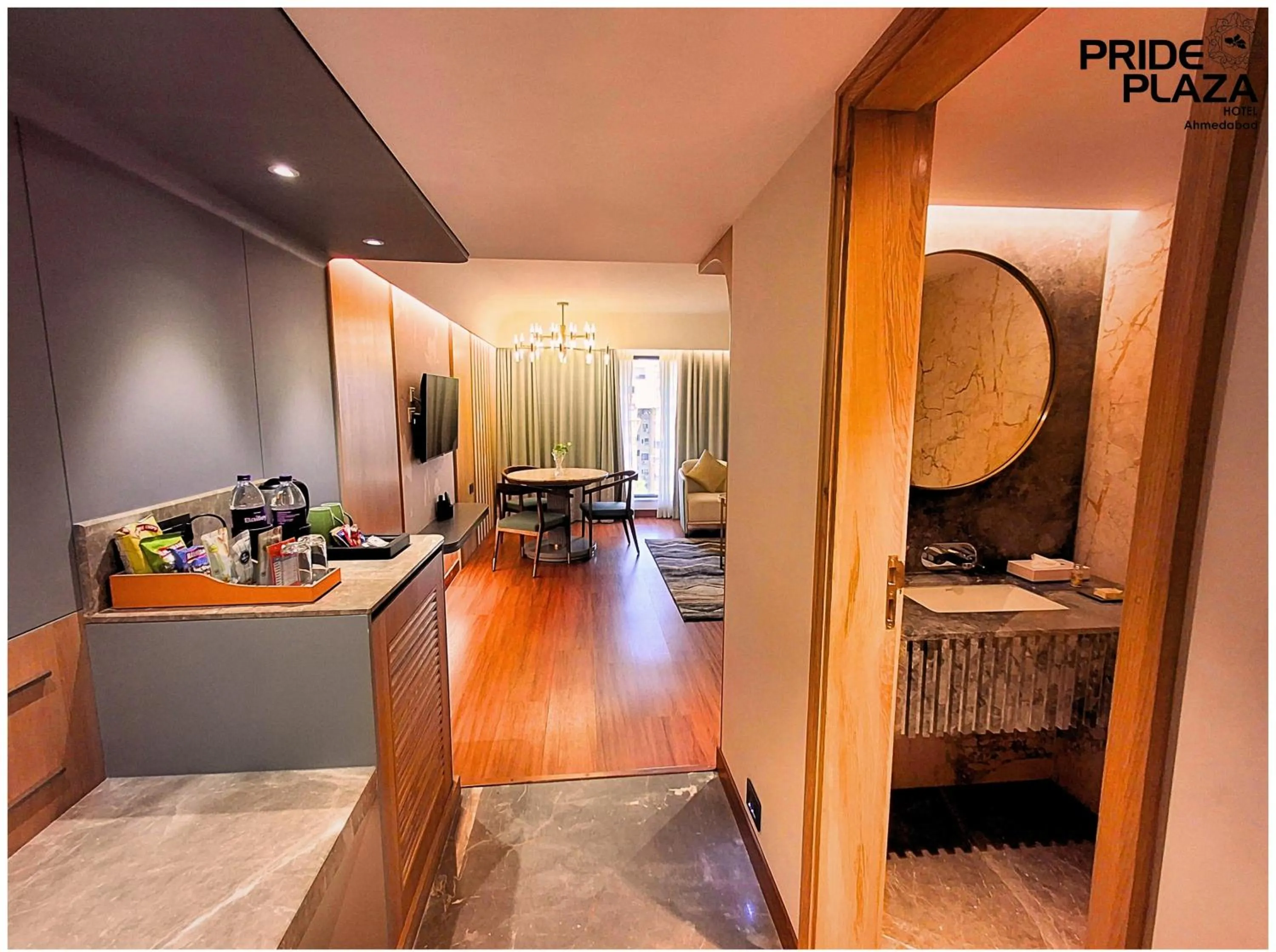 Living room in Pride Plaza Hotel, Ahmedabad