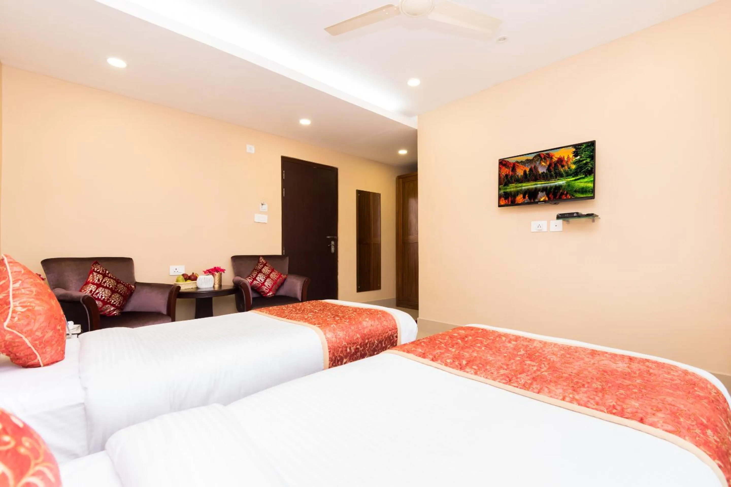 room service, Bed in Central Courtyard Boutique Hotel