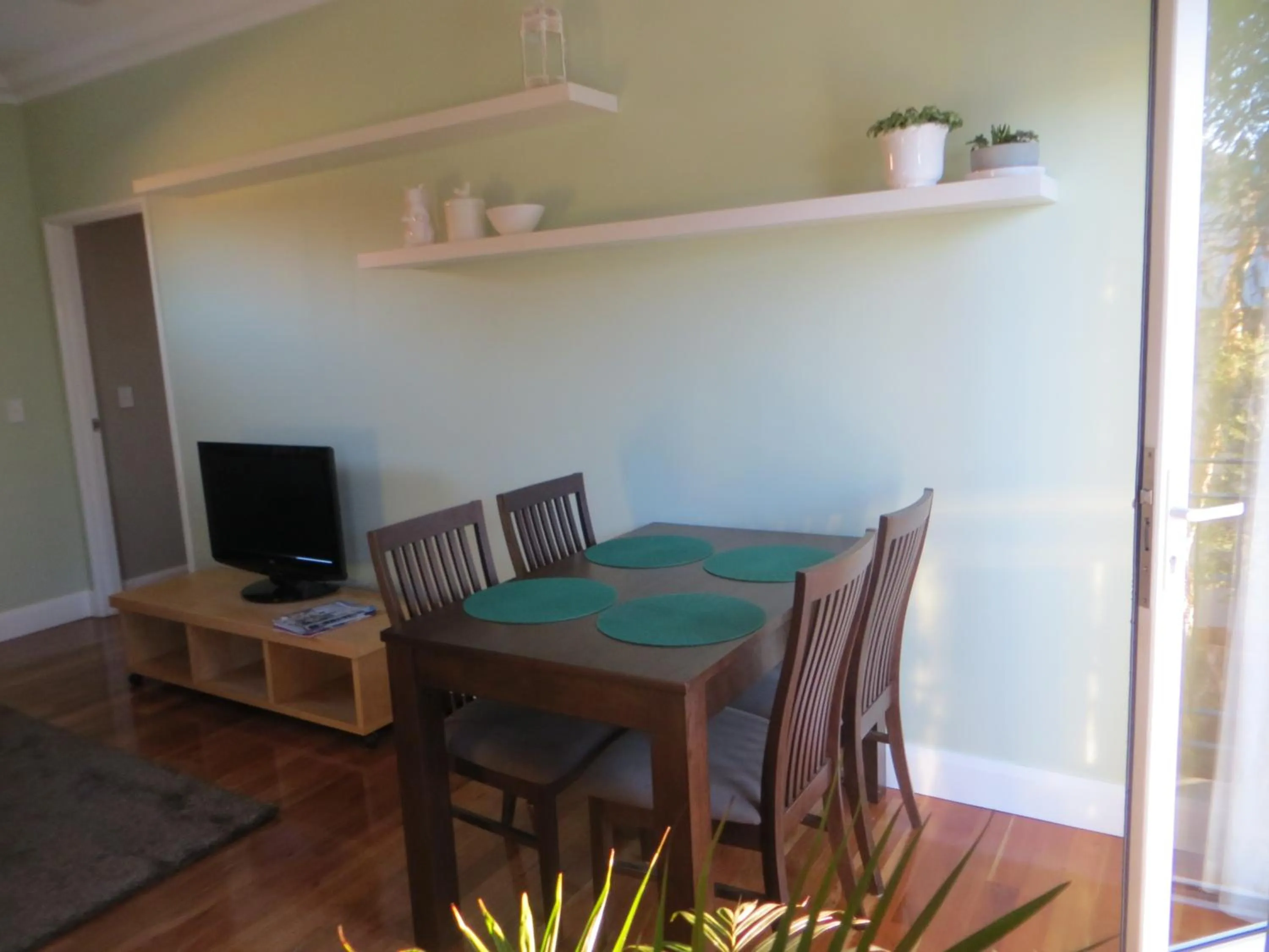 Dining area in Northwood Bed and Breakfast