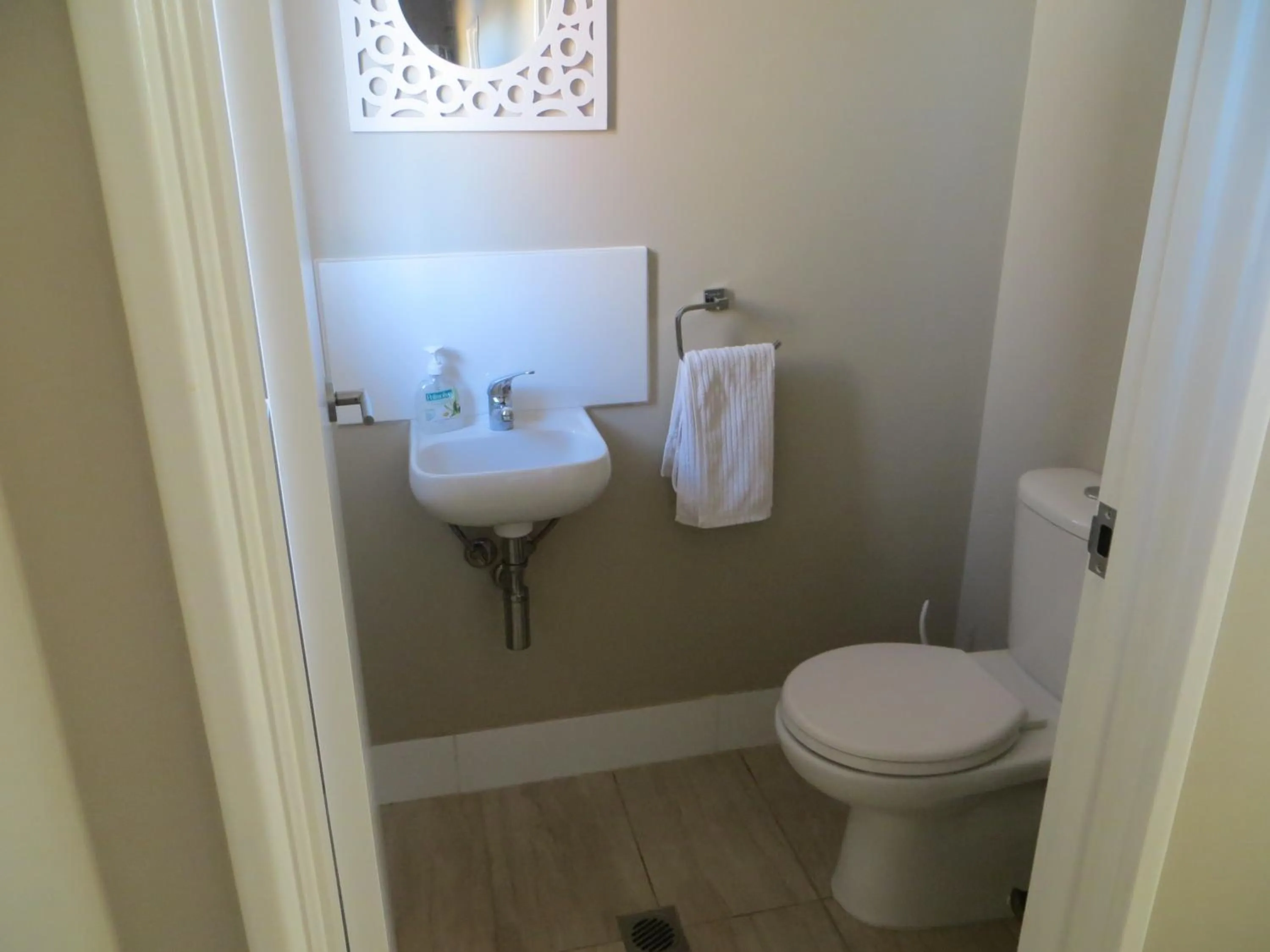 Toilet in Northwood Bed and Breakfast