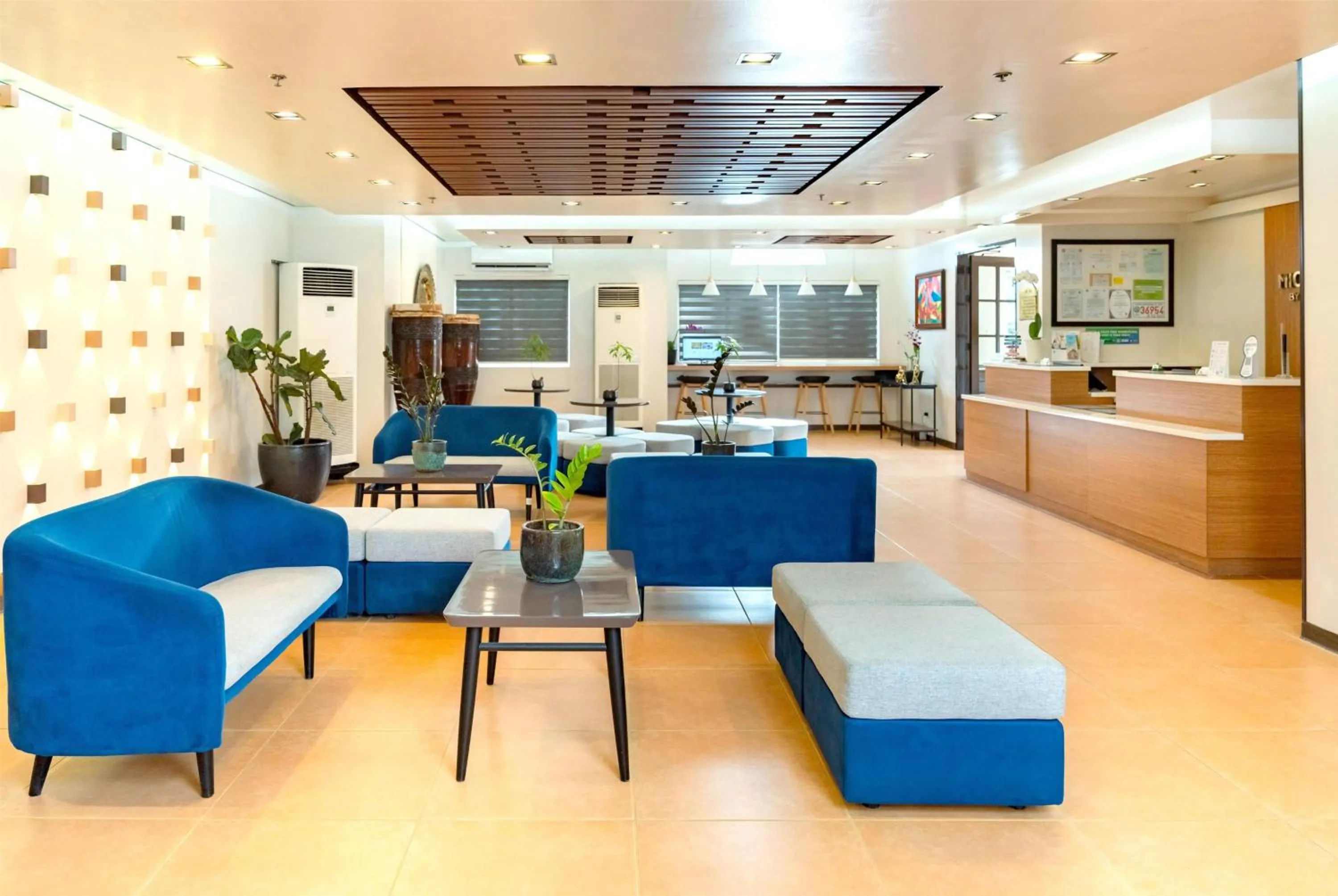 Lobby or reception in Microtel by Wyndham Davao