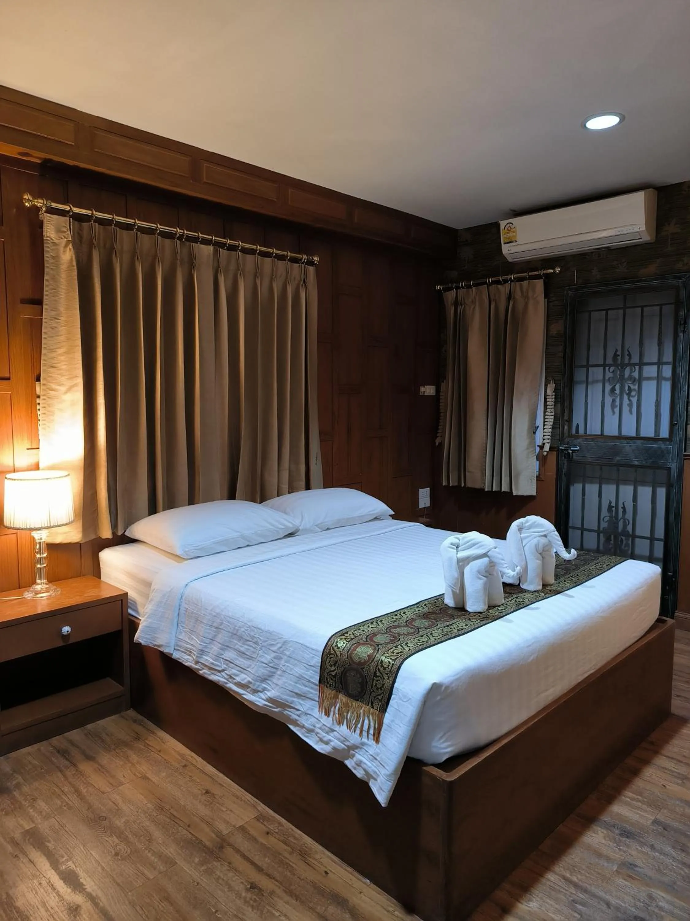 Bed in Orchid Resort