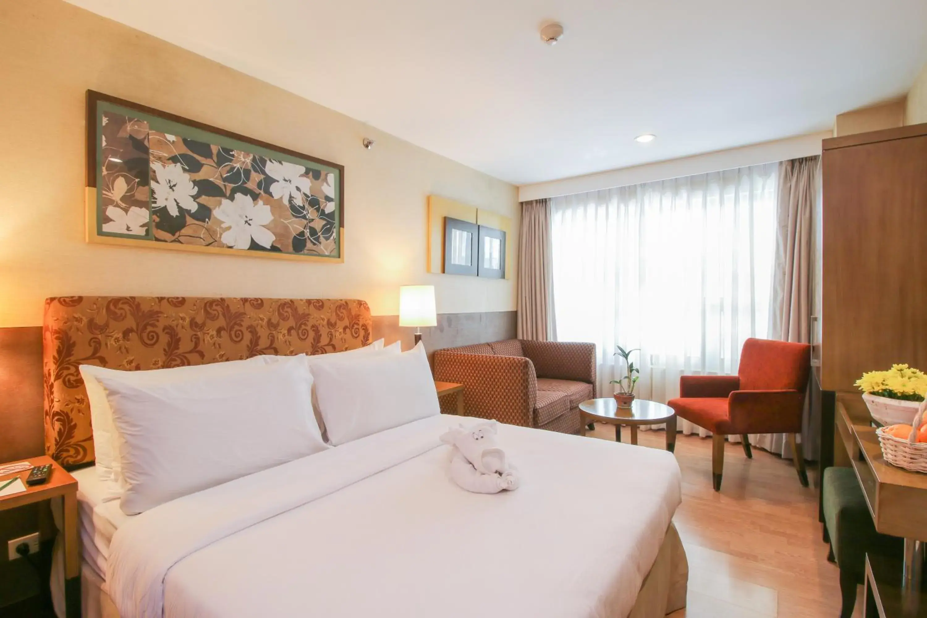 Deluxe Double or Twin Room in One Tagaytay Place Hotel Suites OFFICIAL ACCOUNT Deluxe Double or Twin Room in One Tagaytay Place Hotel Suites OFFICIAL ACCOUNT