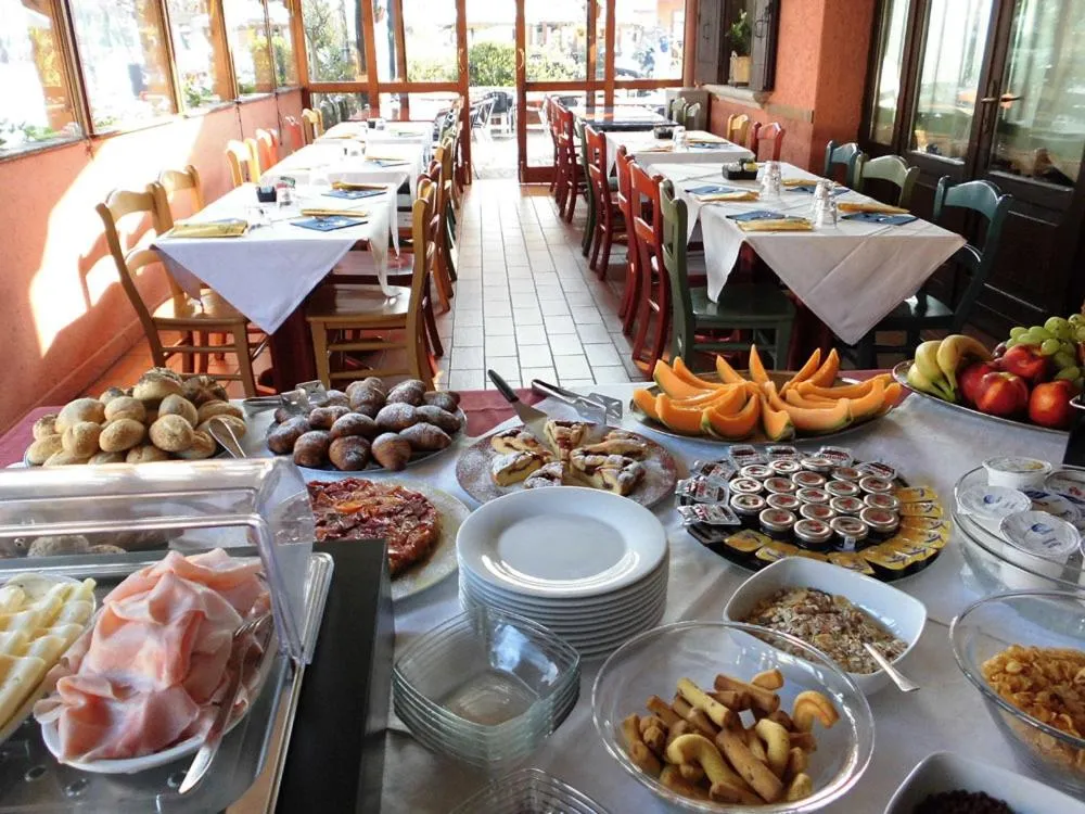 Restaurant/places to eat in Alloggi Taverna Caorlina