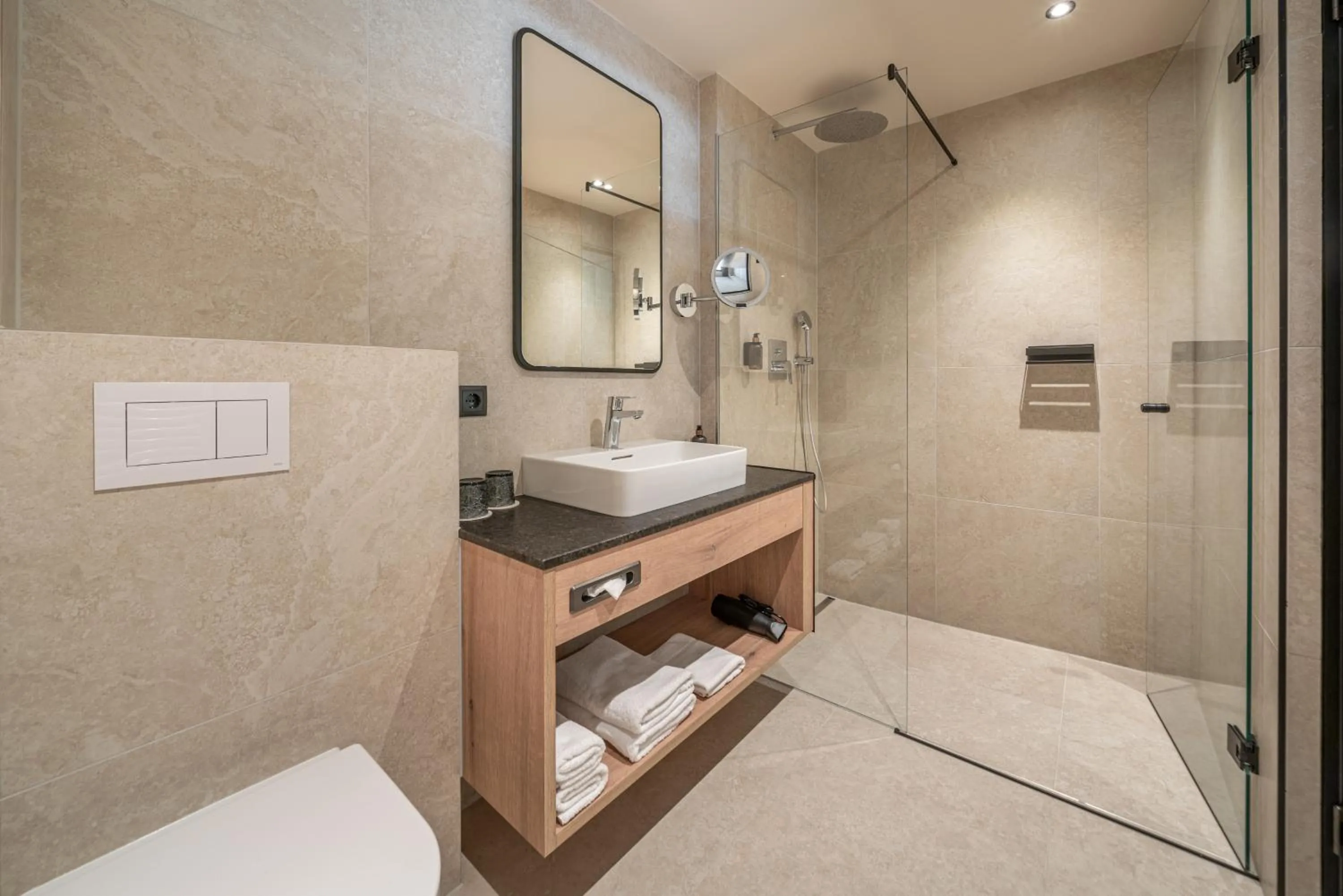 Bathroom, Bed in Edelweiss echt-charmant