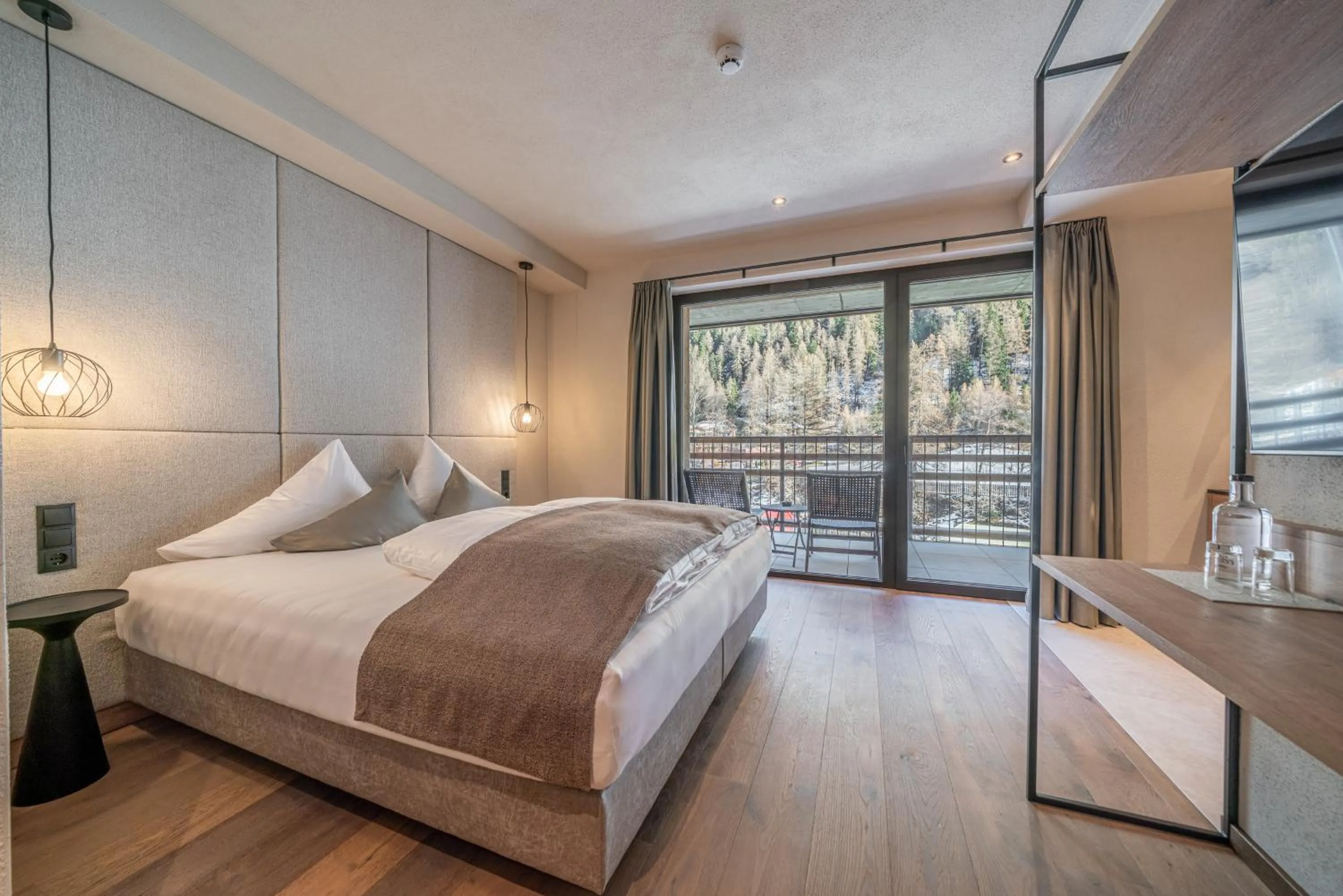 Photo of the whole room, Bed in Edelweiss echt-charmant