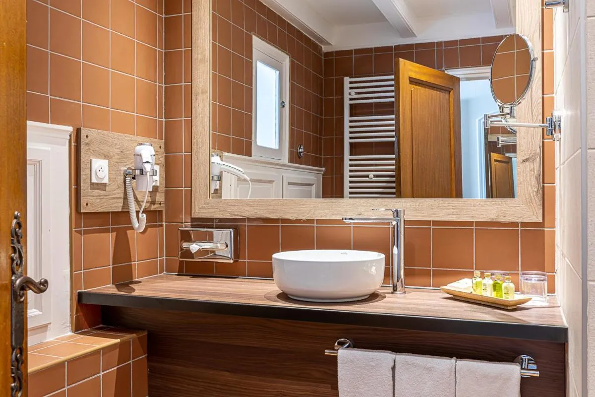 Bathroom in Les Bains Gardians