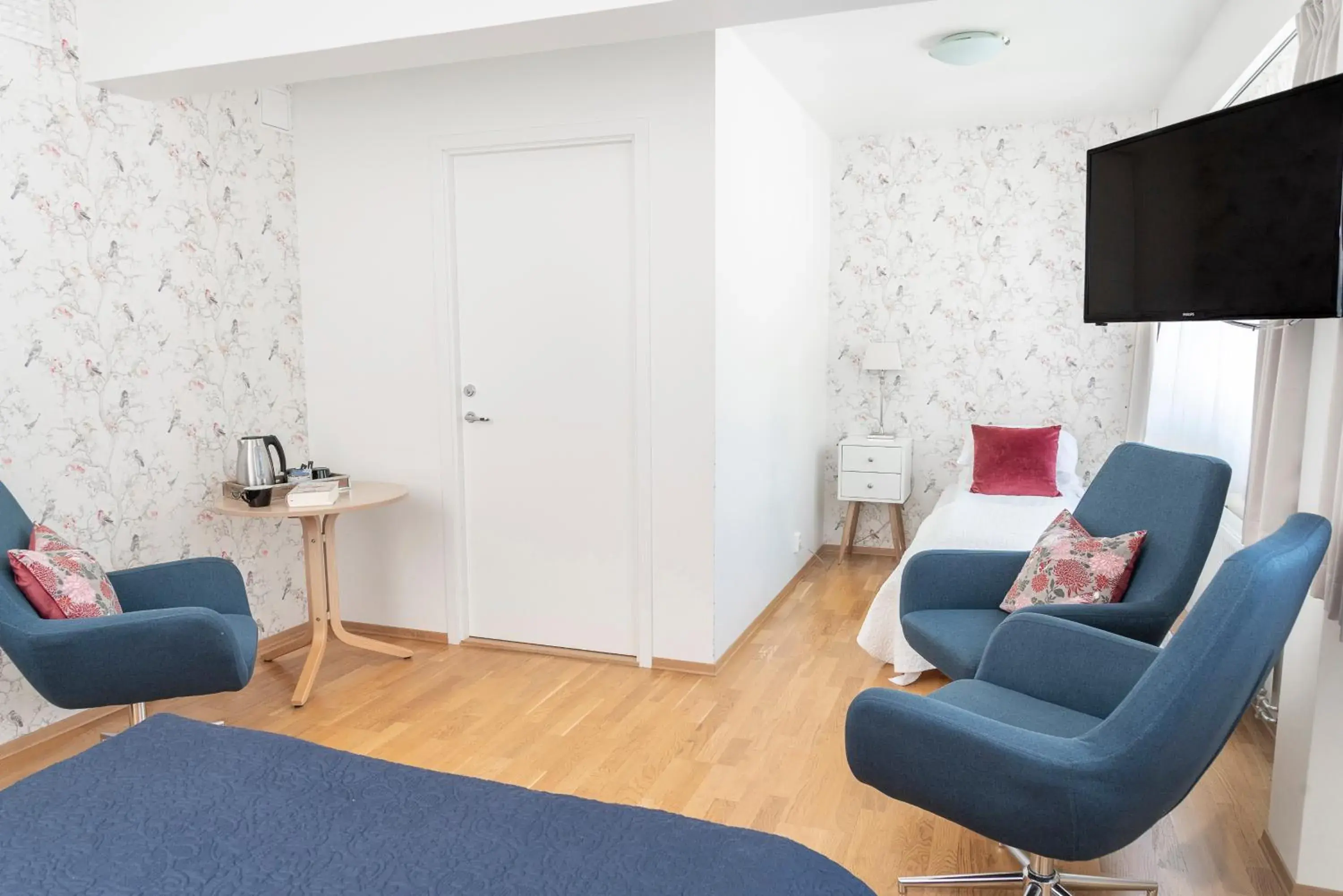 Comfort Triple Room in Lavik Fjord Hotel & Apartments Comfort Triple Room in Lavik Fjord Hotel & Apartments