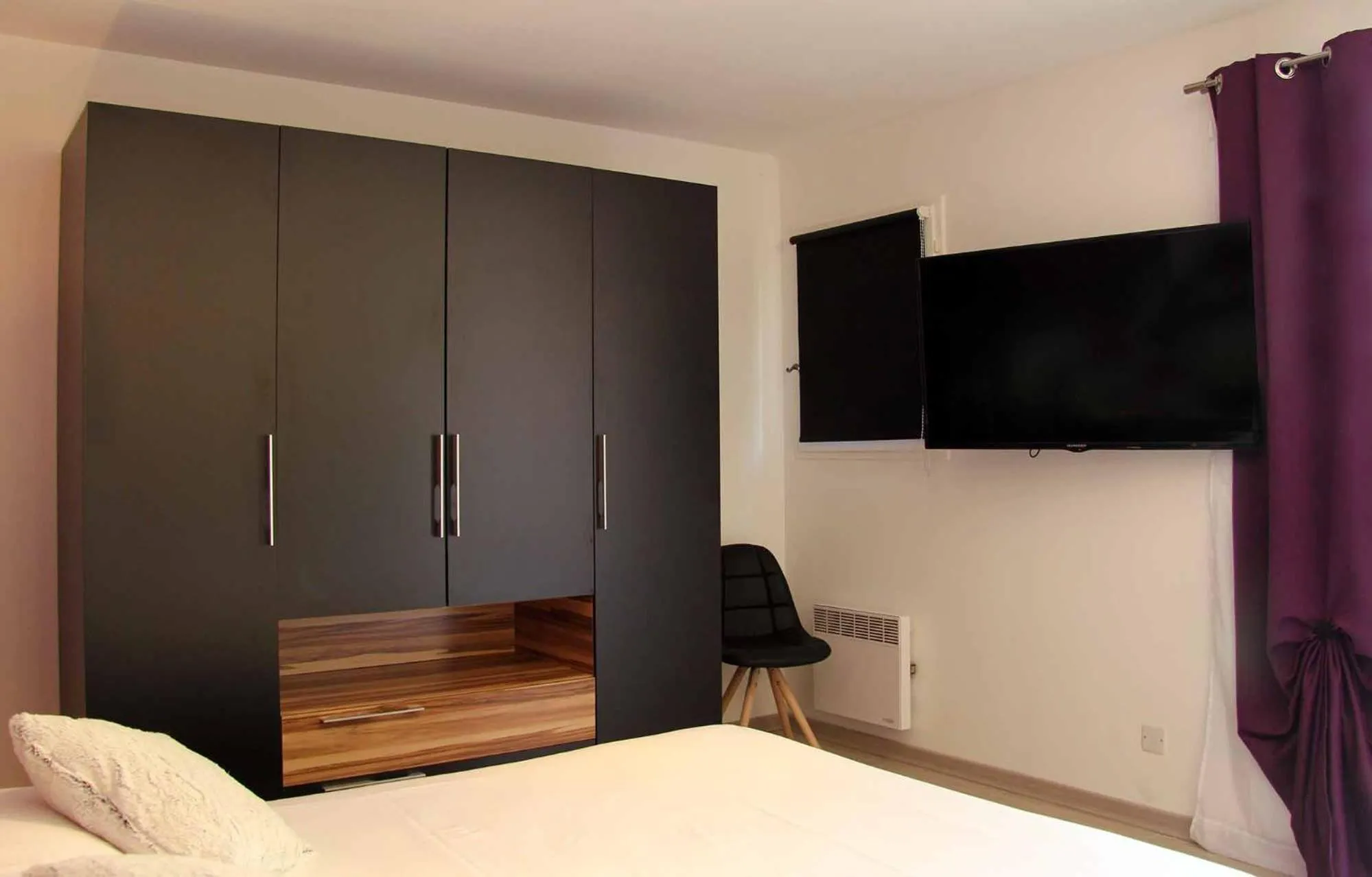 TV and multimedia, Bed in Le Jardin de Celina