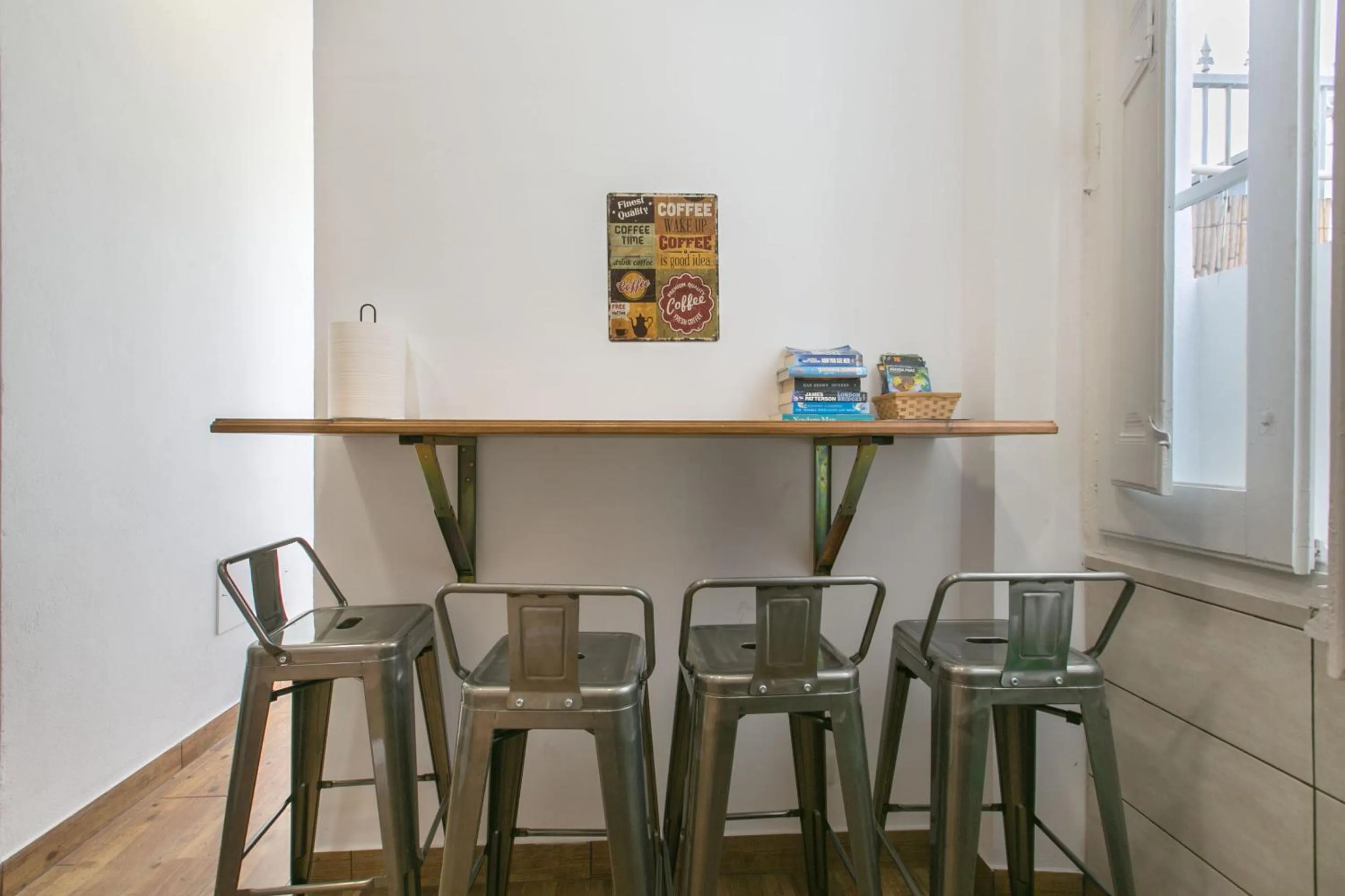 Dining area in Faro Cosy Guesthouse