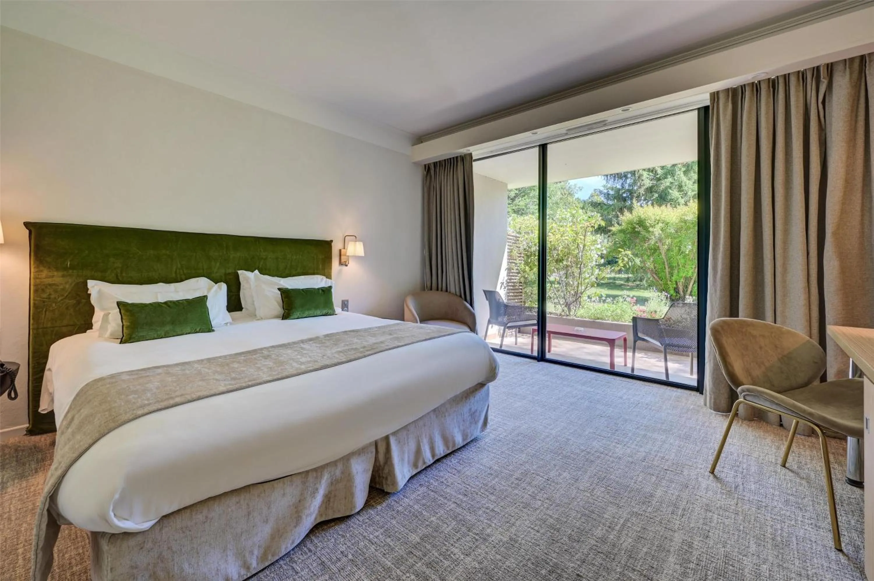 Bedroom, Bed in Best Western Sévan Parc Hôtel