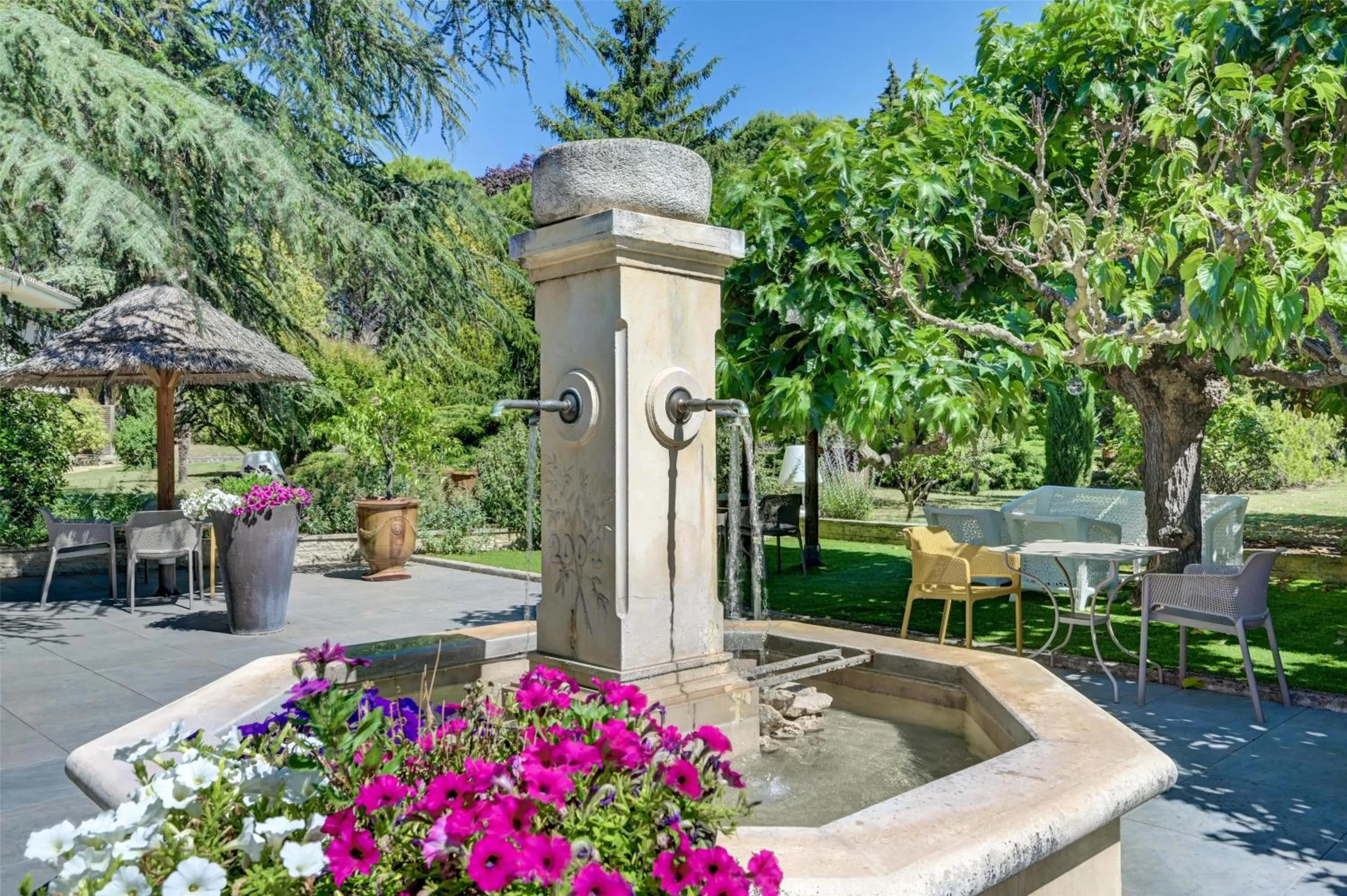 Property building in Best Western Sévan Parc Hôtel