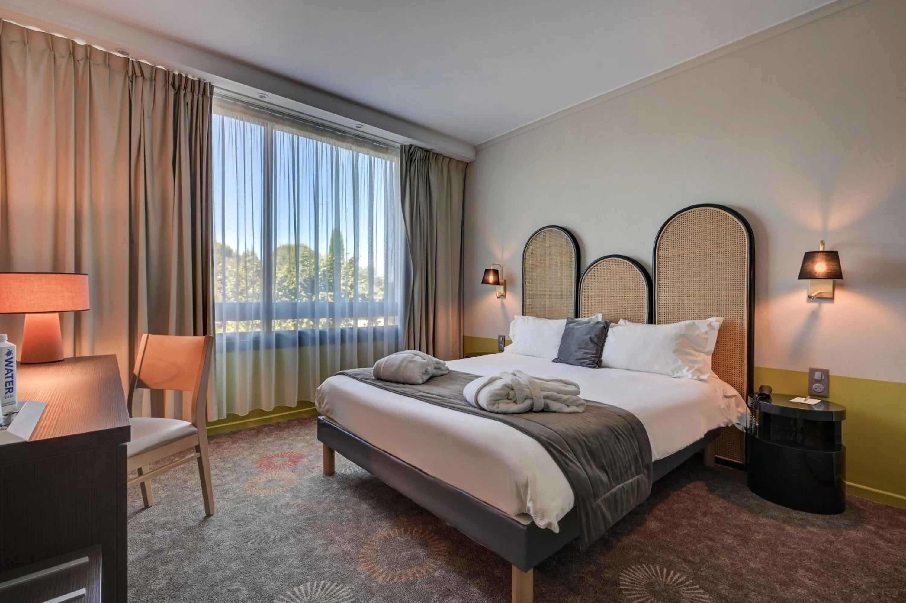 Bed in Best Western Sévan Parc Hôtel