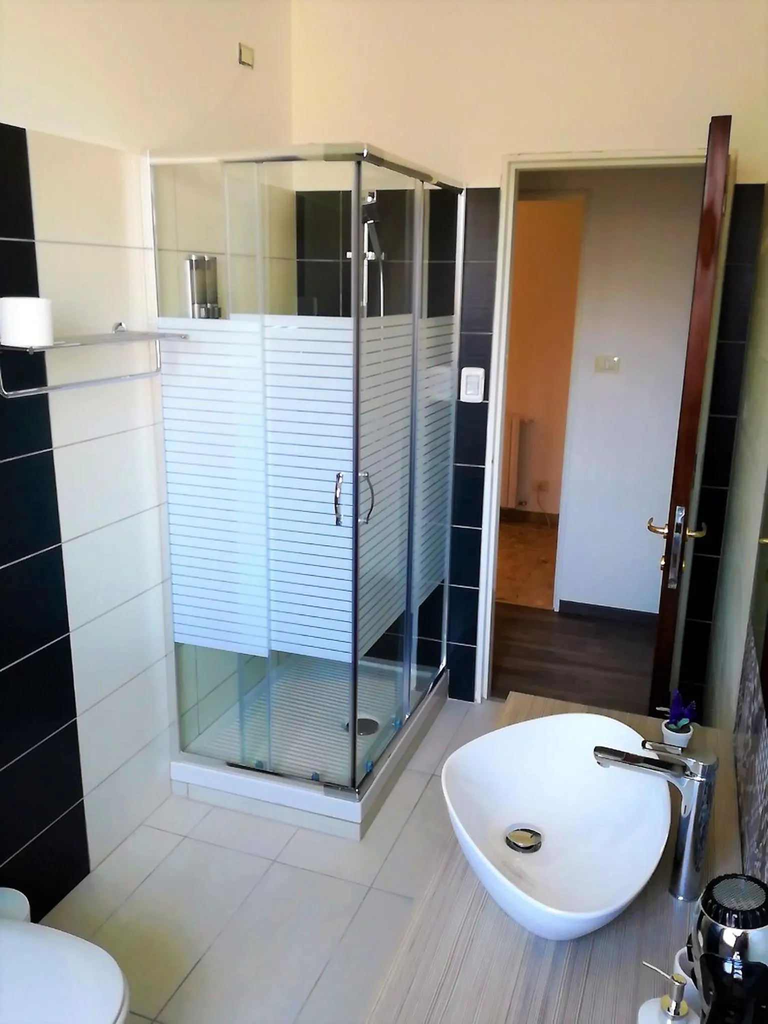 Shower in B&B Casa Musumeci