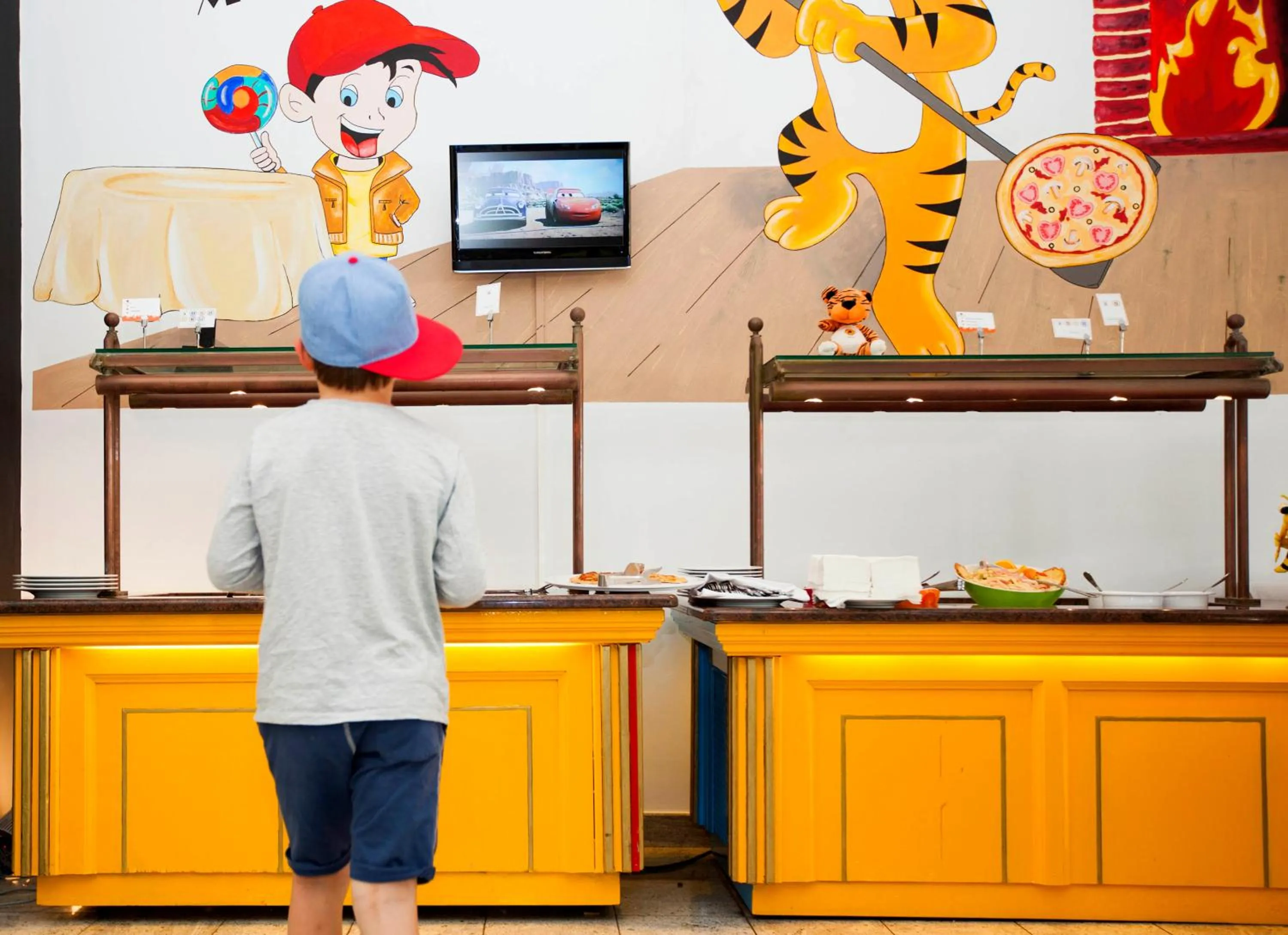 Food and drinks in Hotel LIVVO Valle Taurito & Aquapark