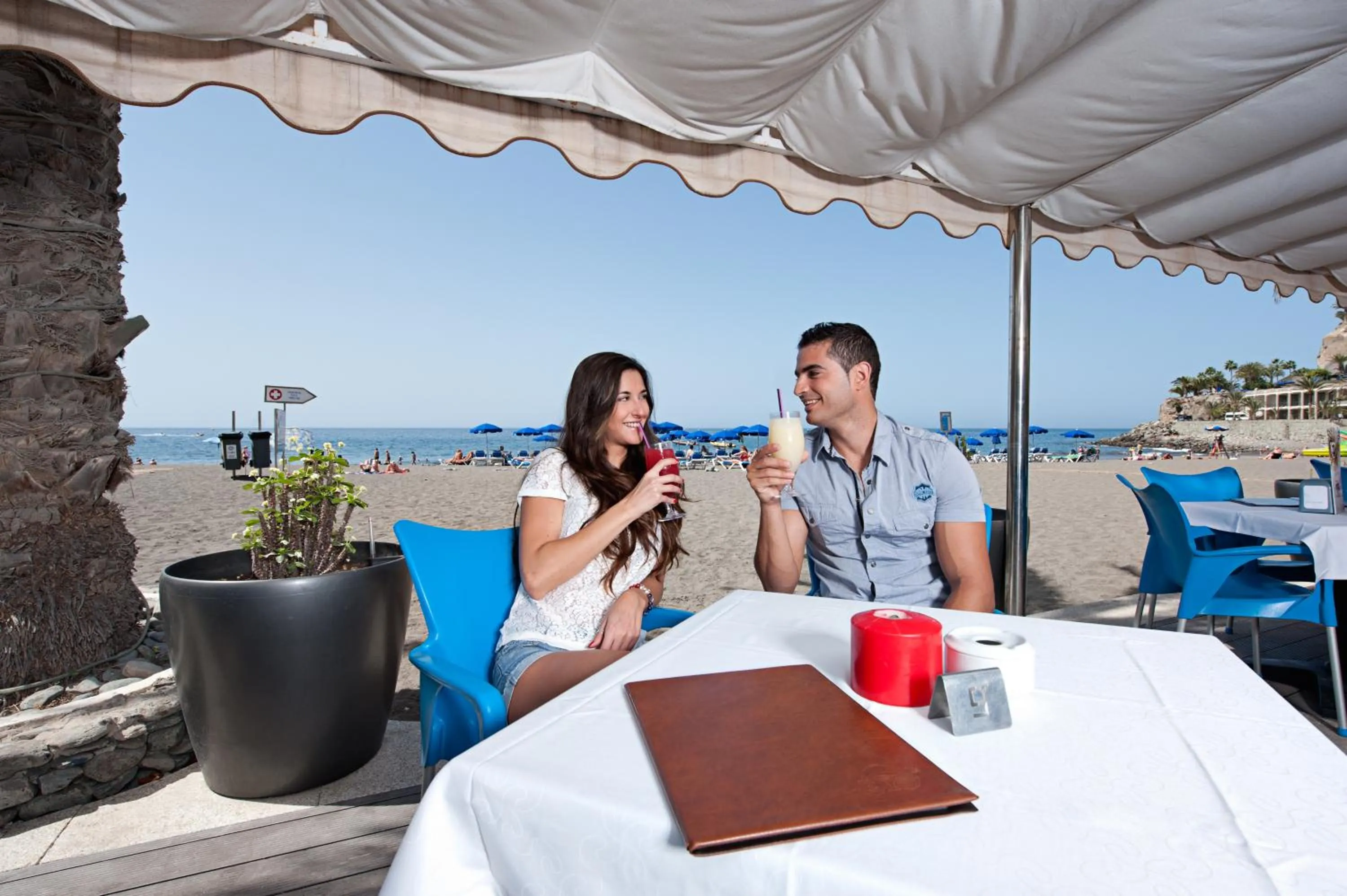 People in Hotel LIVVO Valle Taurito & Aquapark