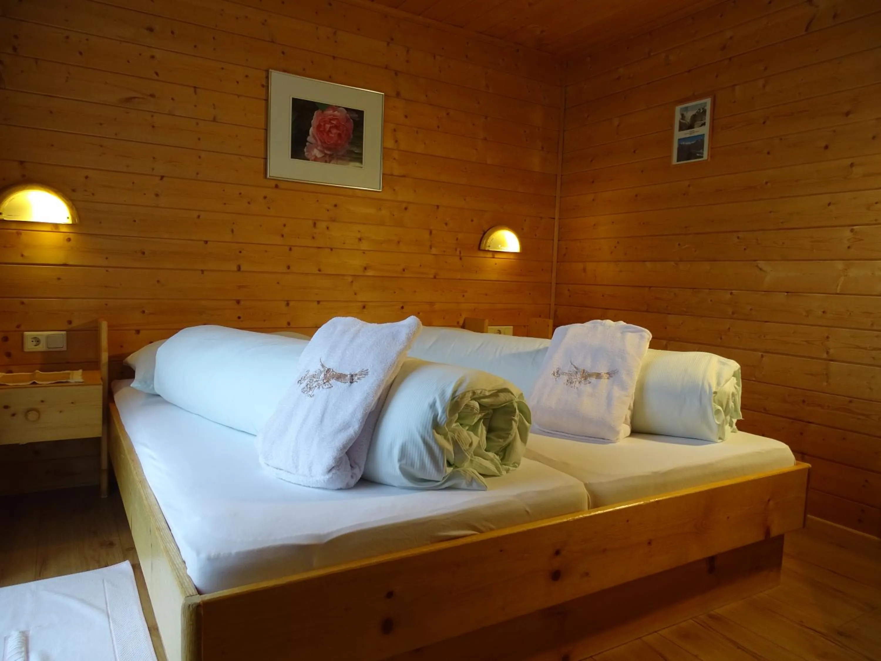 Mountain view, Bed in Gasthof Geierwallihof Klotz Konrad KEG