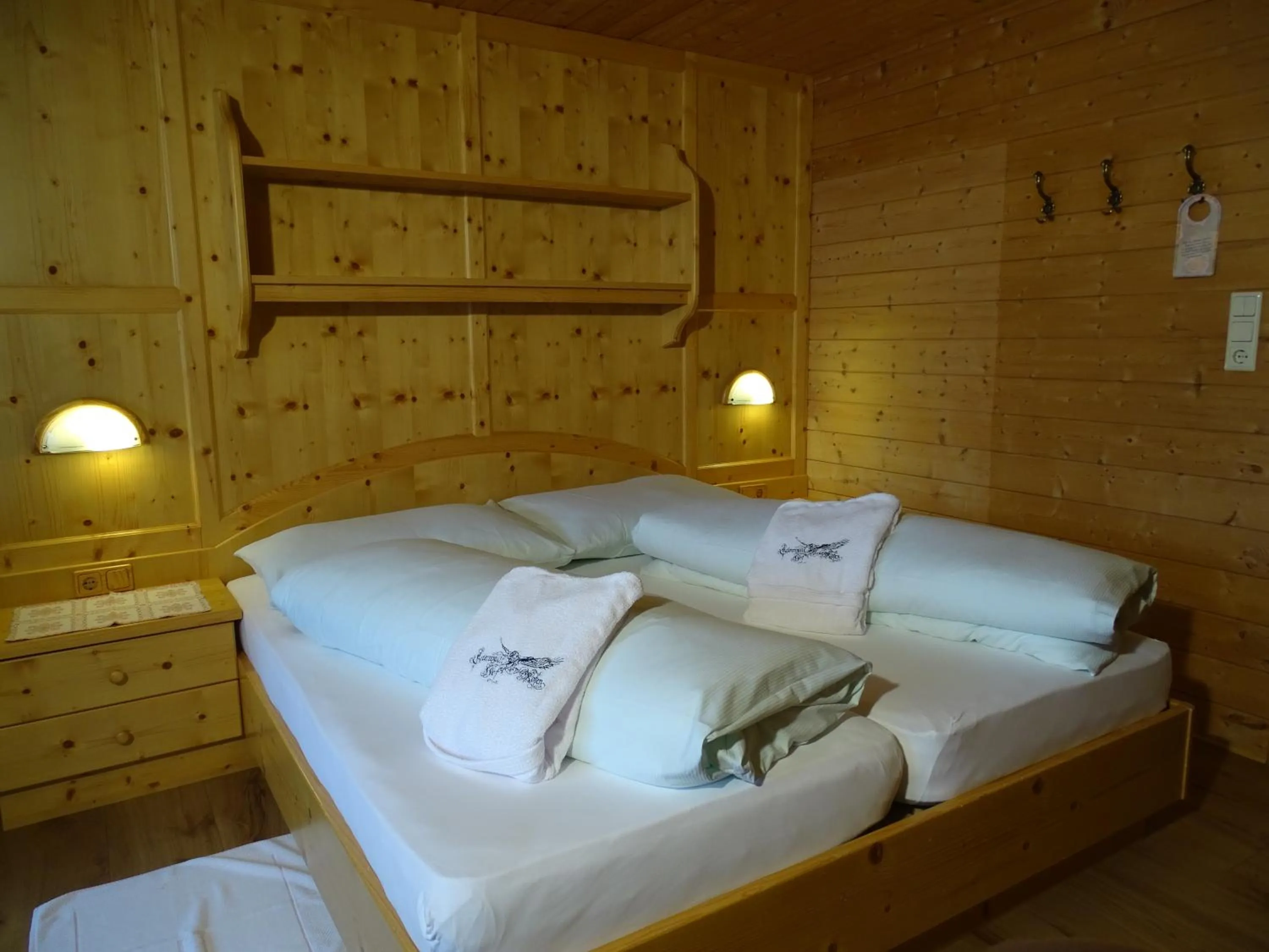 Bed in Gasthof Geierwallihof Klotz Konrad KEG