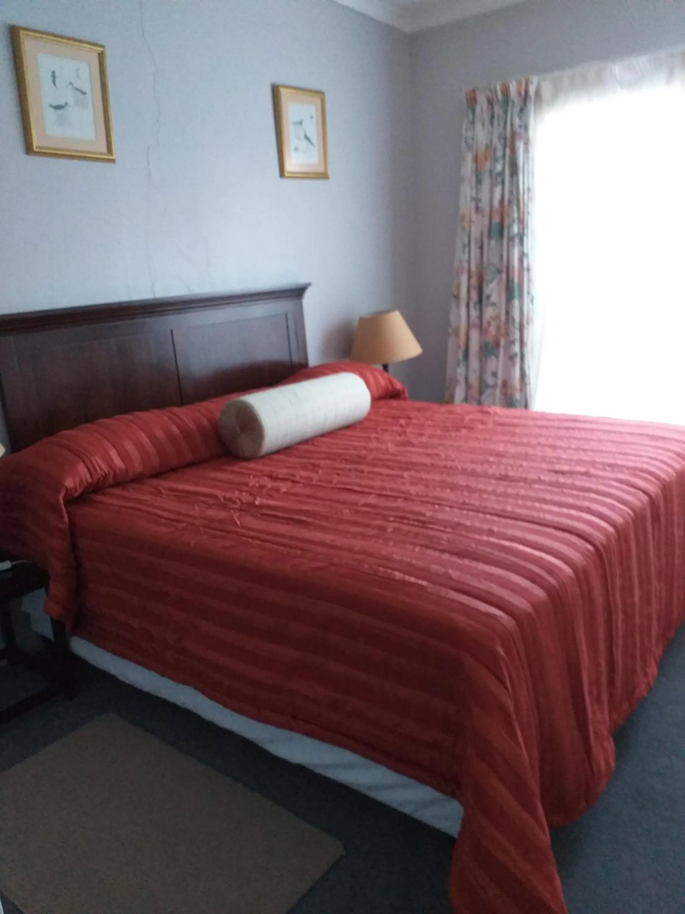 Bedroom, Bed in Kwa-Dlamathe Guesthouse