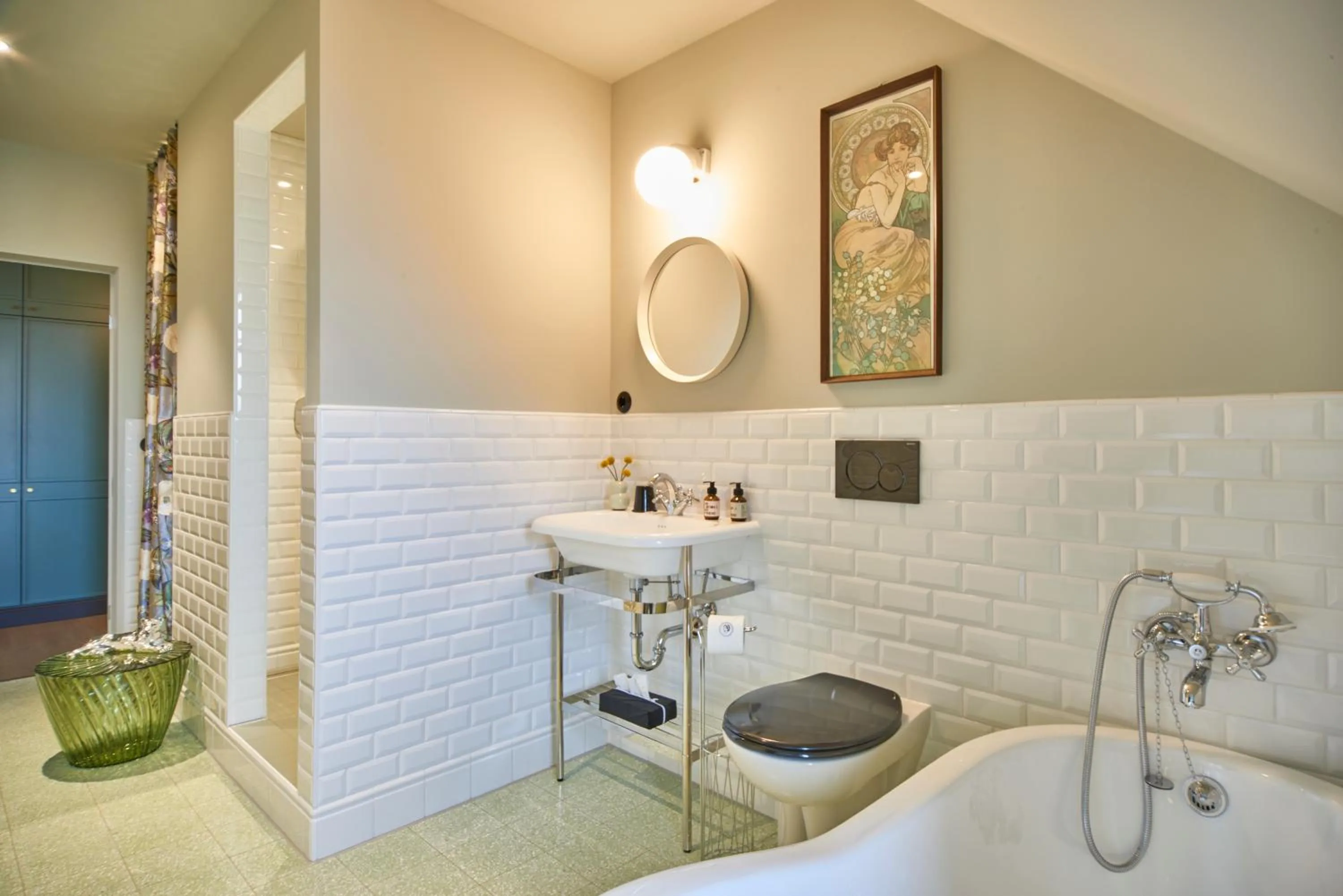 Bathroom in Cora Apartments