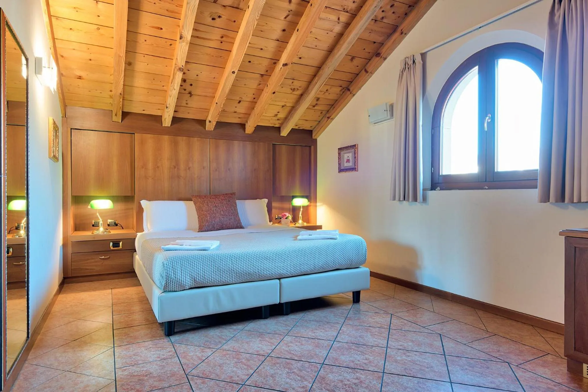 Bedroom, Bed in Albergo Villa Priula