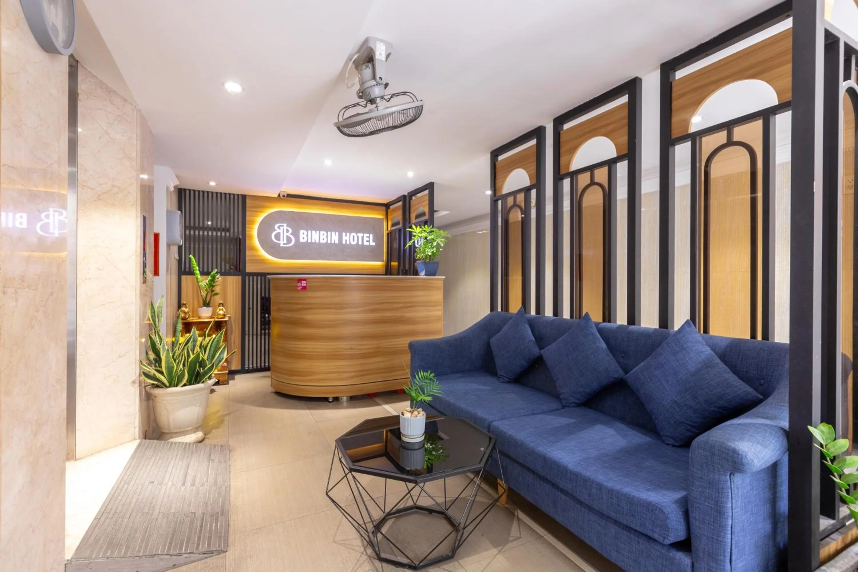 Property building in Bin Bin Hotel 2 - Near Him Lam D7