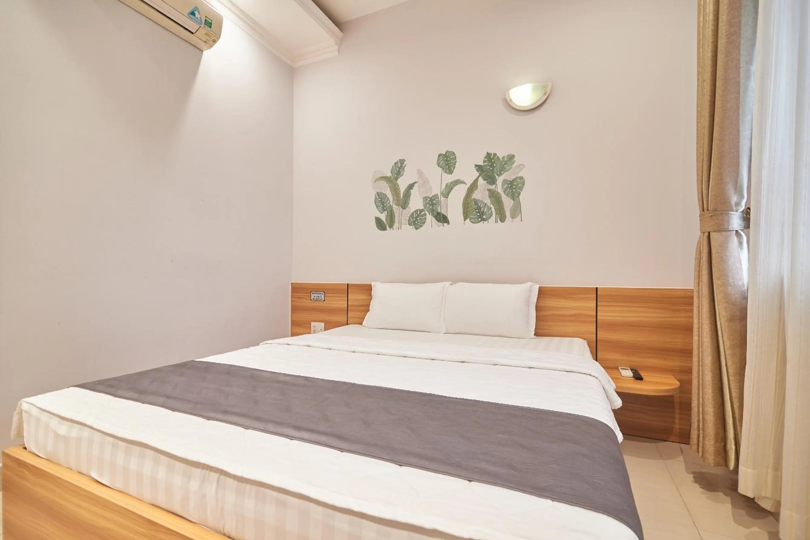 Bedroom, Bed in Bin Bin Hotel 2 - Near Him Lam D7