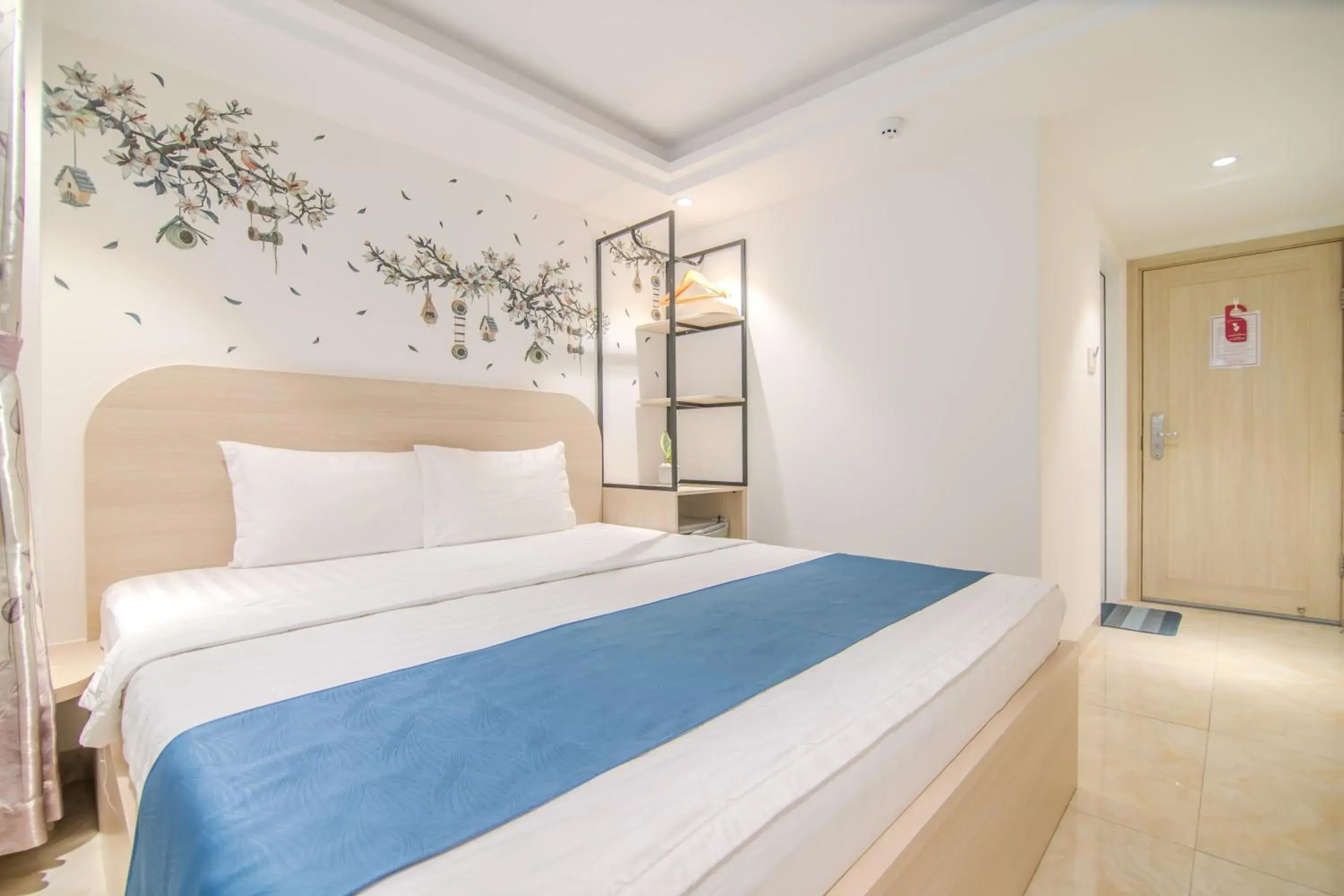 Standard Double Room in Bin Bin Hotel 3 - Near SC Vivo City D7 Standard Double Room in Bin Bin Hotel 3 - Near SC Vivo City D7