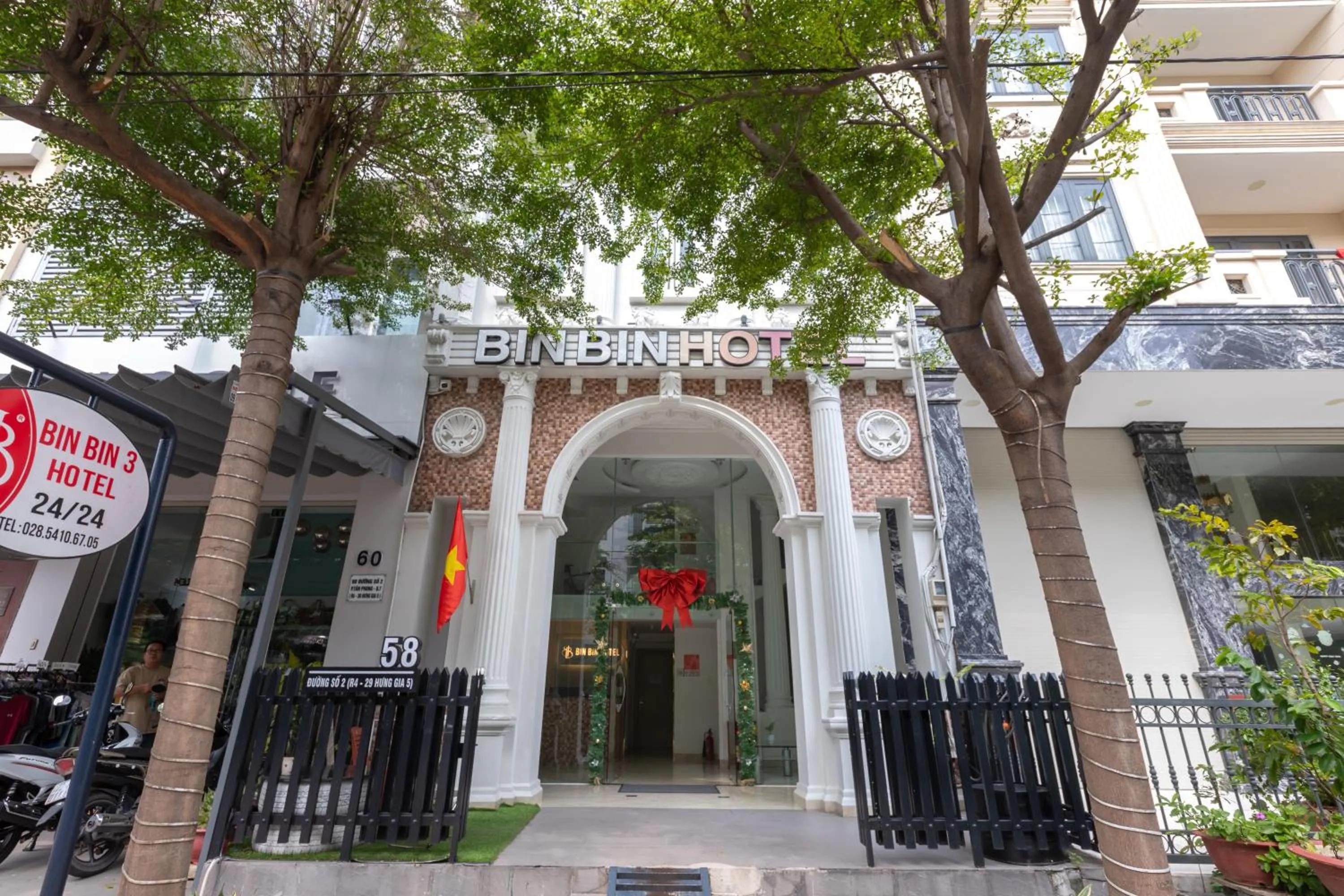 Property building in Bin Bin Hotel 3 - Near SC Vivo City D7