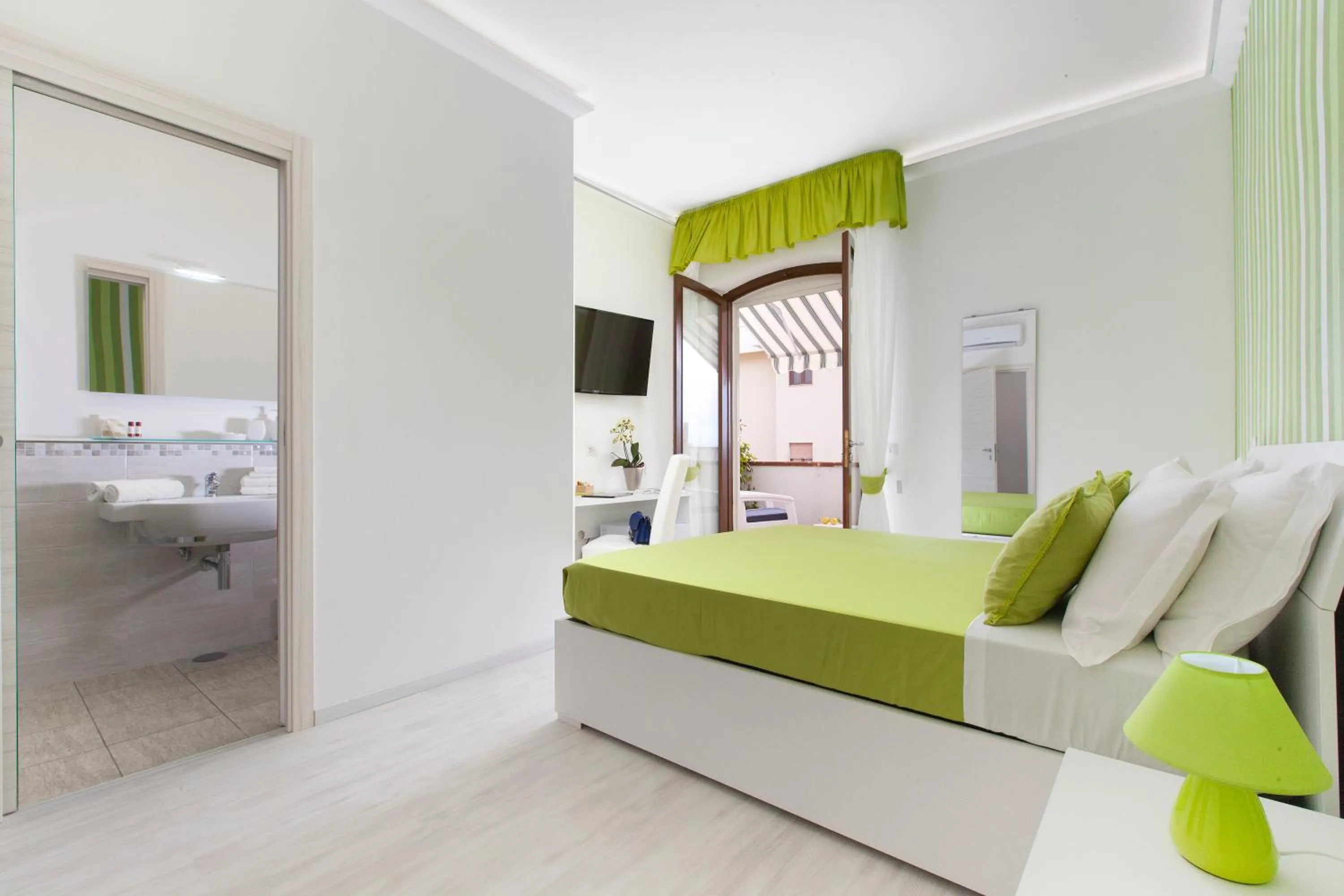 Bedroom, Bed in Villa Iolanda