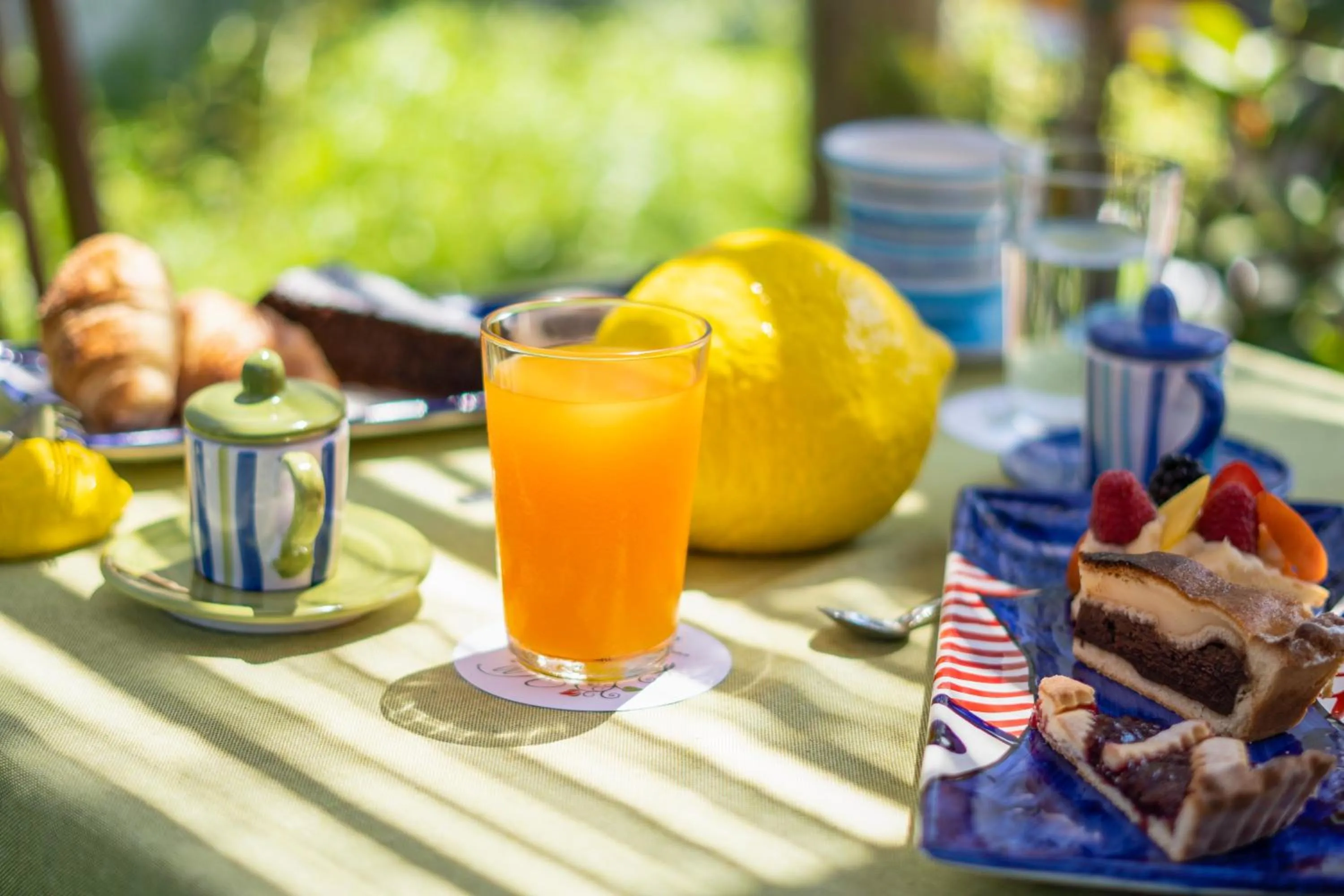 Breakfast in Villa Iolanda