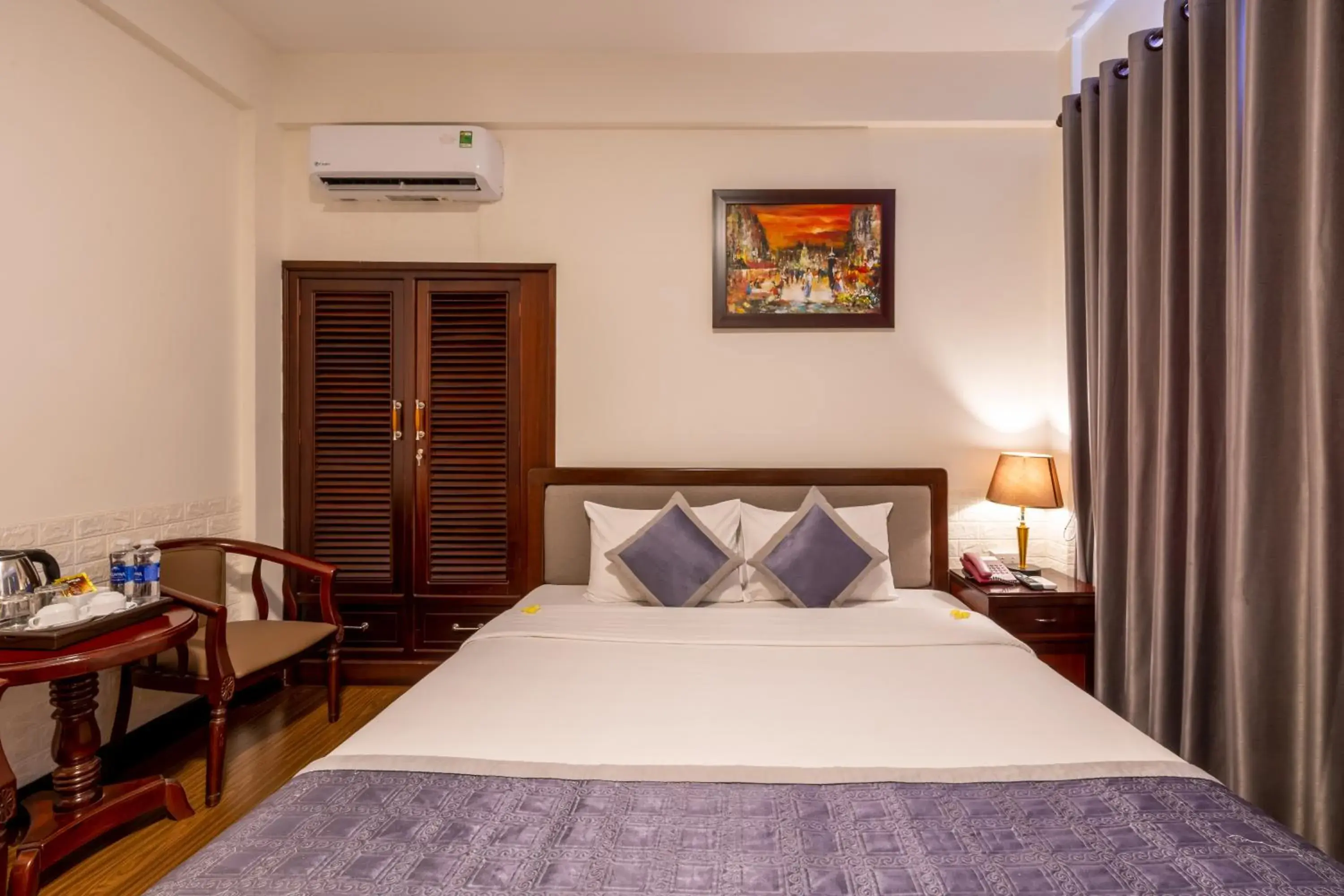 Deluxe Double Room in Baly Hotel Hue Deluxe Double Room in Baly Hotel Hue
