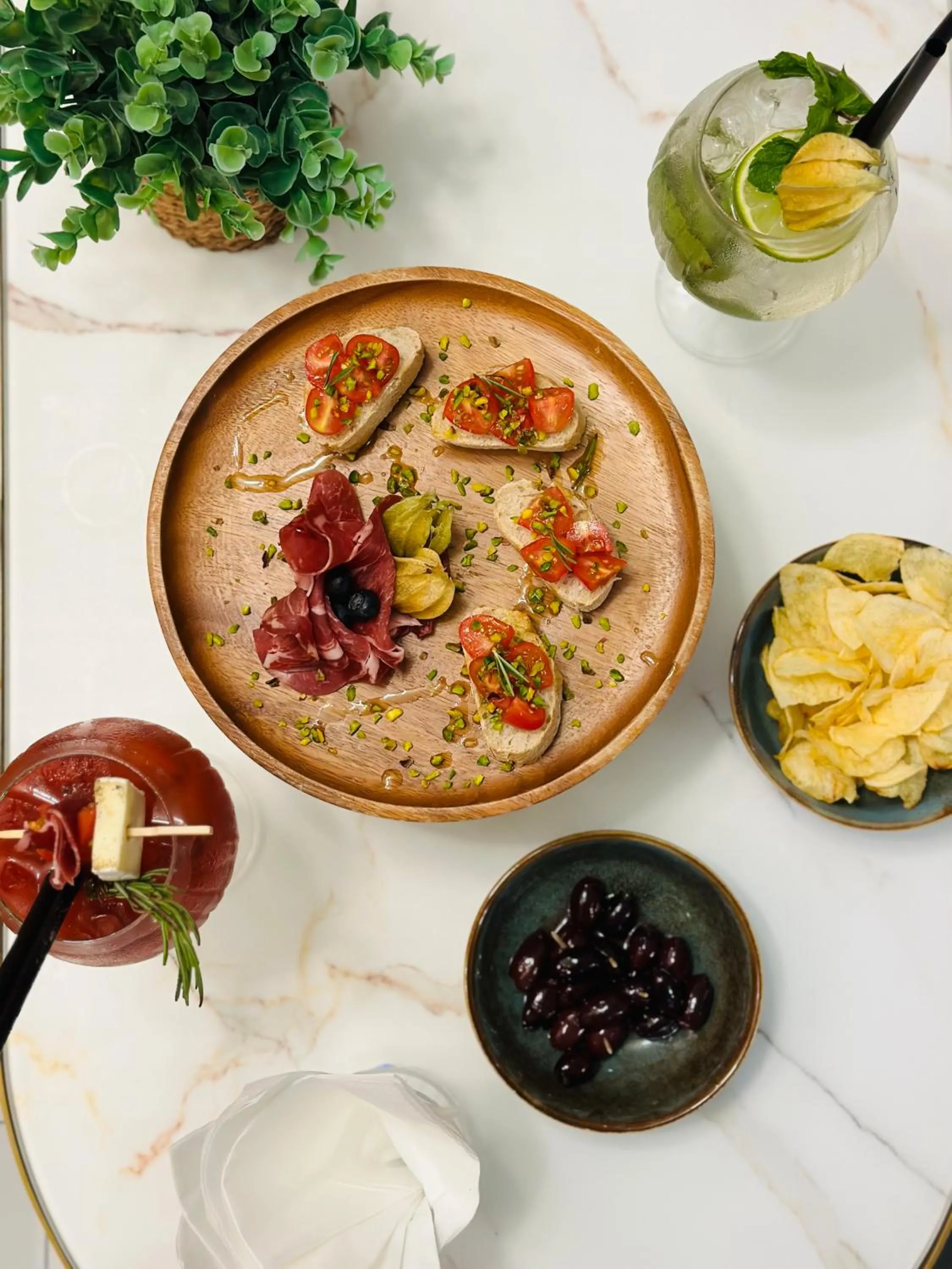 Drinks in Hôtel Gabriel