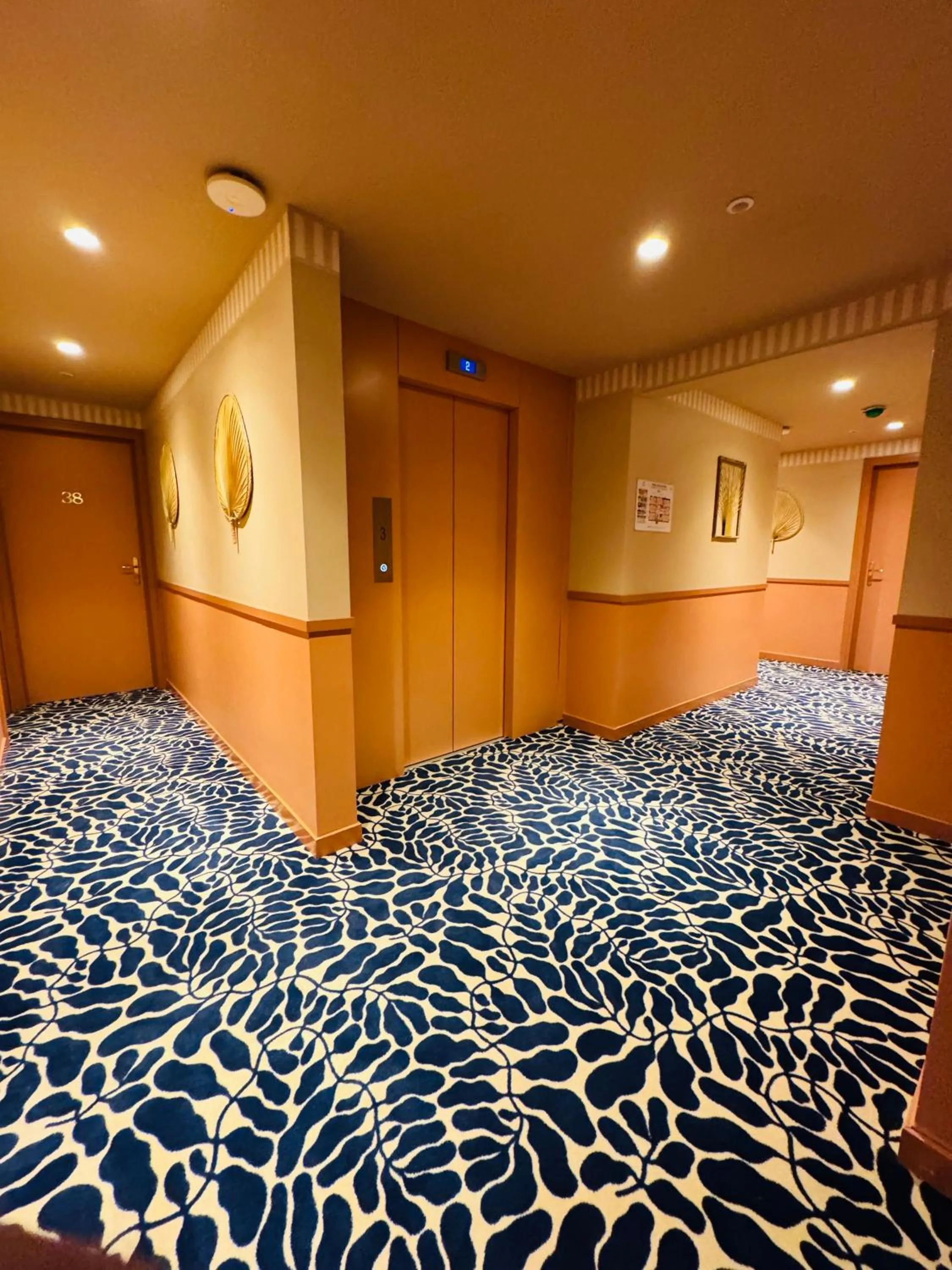 wardrobe, Bed in Hôtel Gabriel