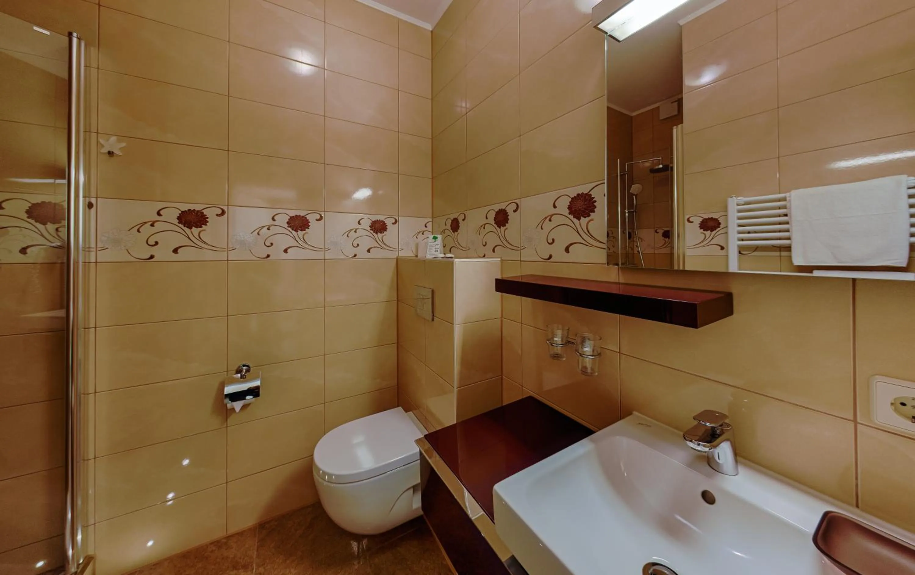 Photo of the whole room in Strandhotel Buckow Resort & SPA gut-Hotels SEE