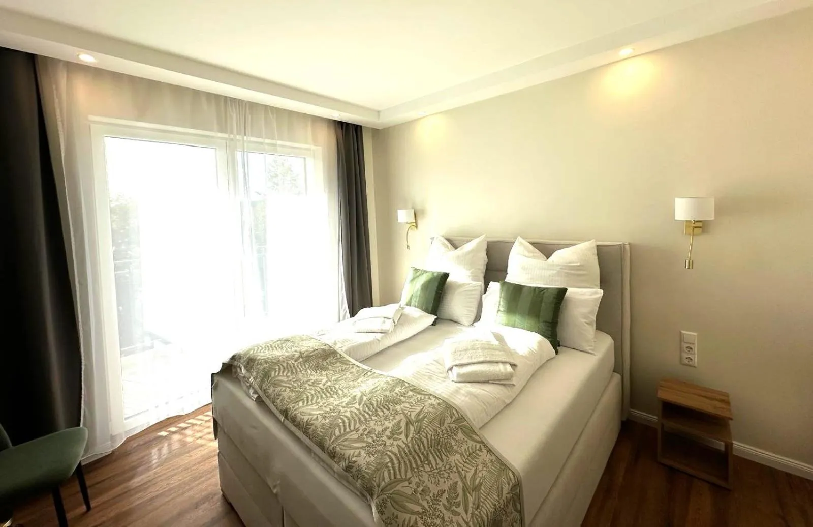 Bed in Strandhotel Buckow Resort & SPA gut-Hotels SEE
