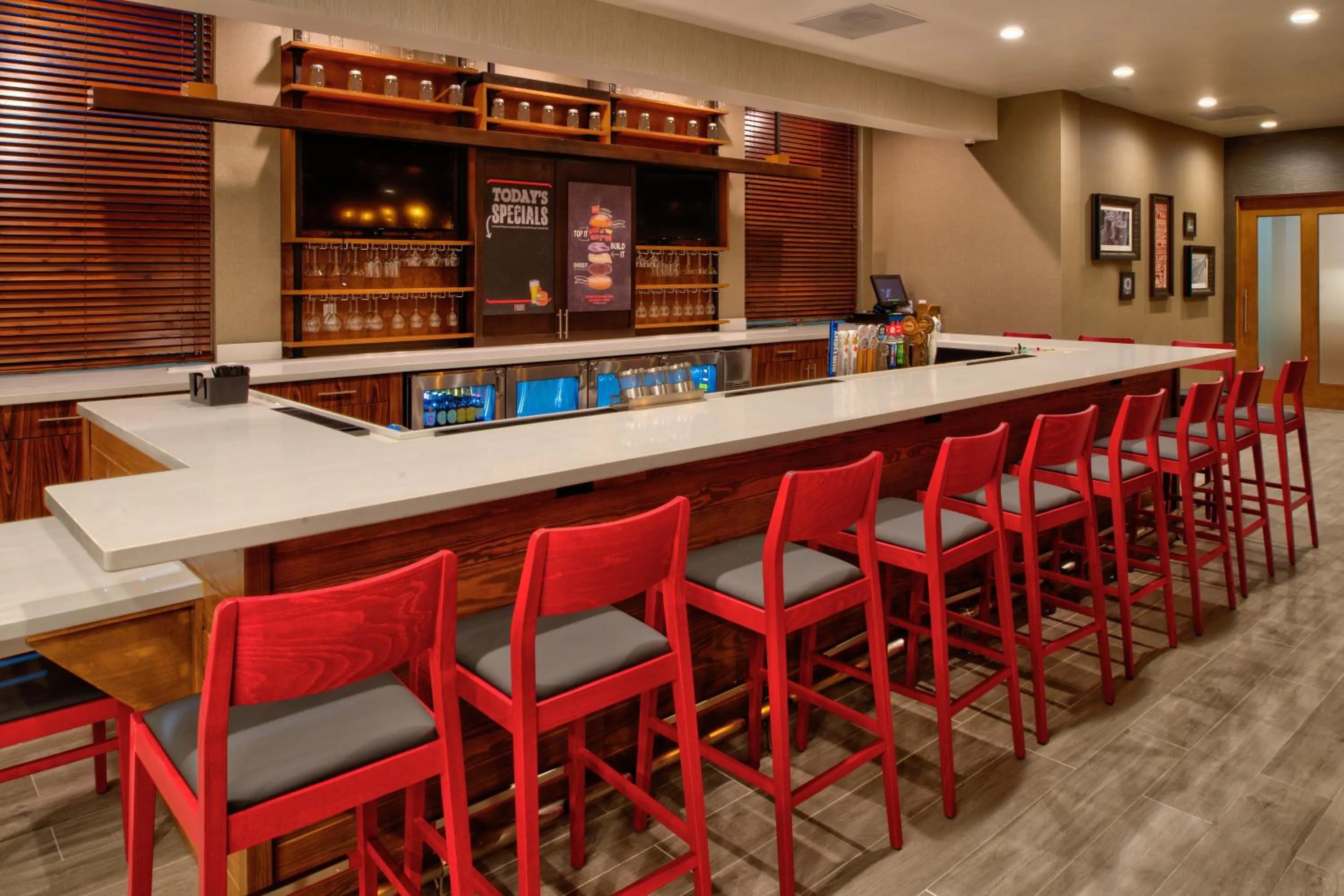 Restaurant/places to eat in Holiday Inn Hotel & Suites - Houston West - Katy Mills by IHG