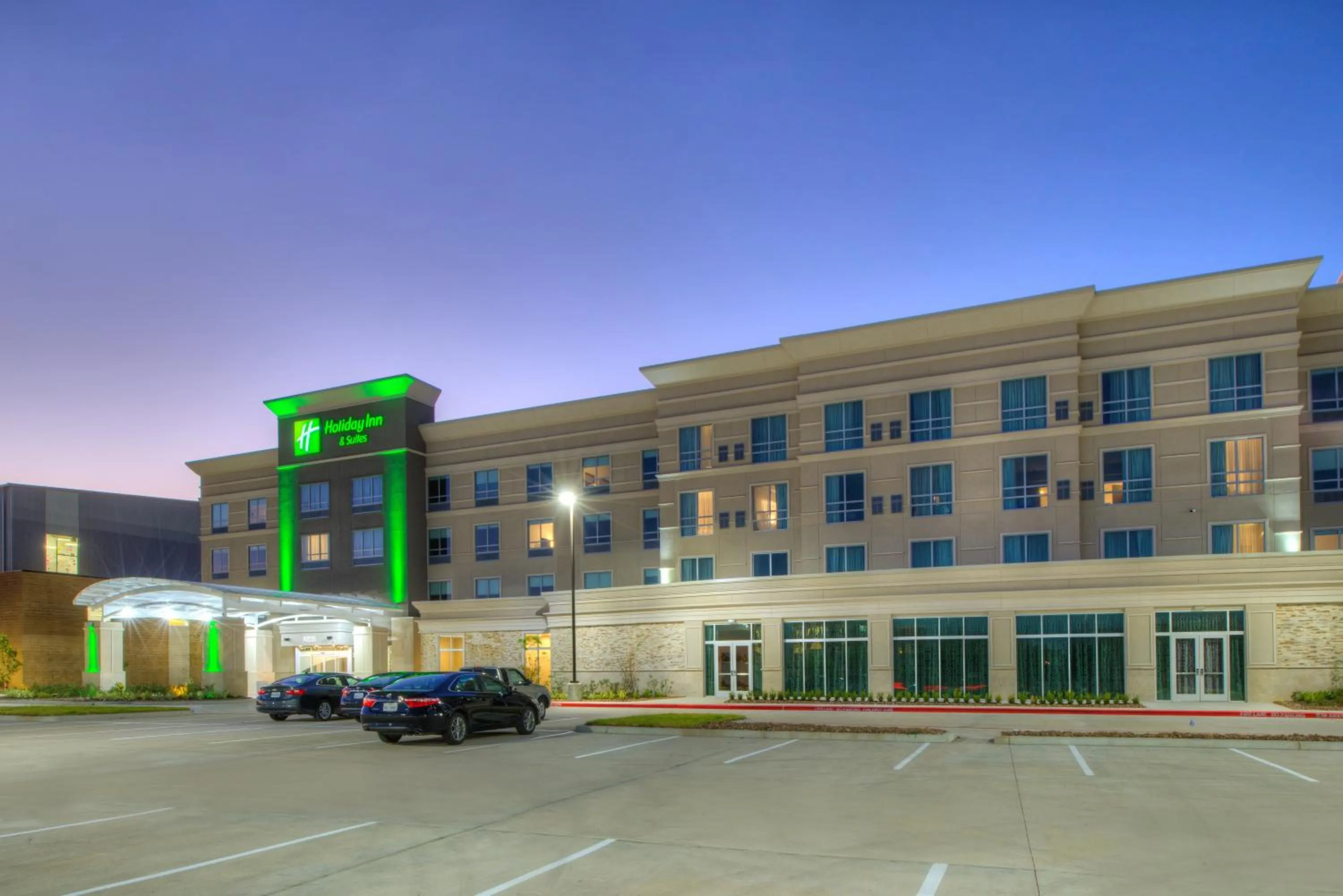 Property building in Holiday Inn Hotel & Suites - Houston West - Katy Mills by IHG