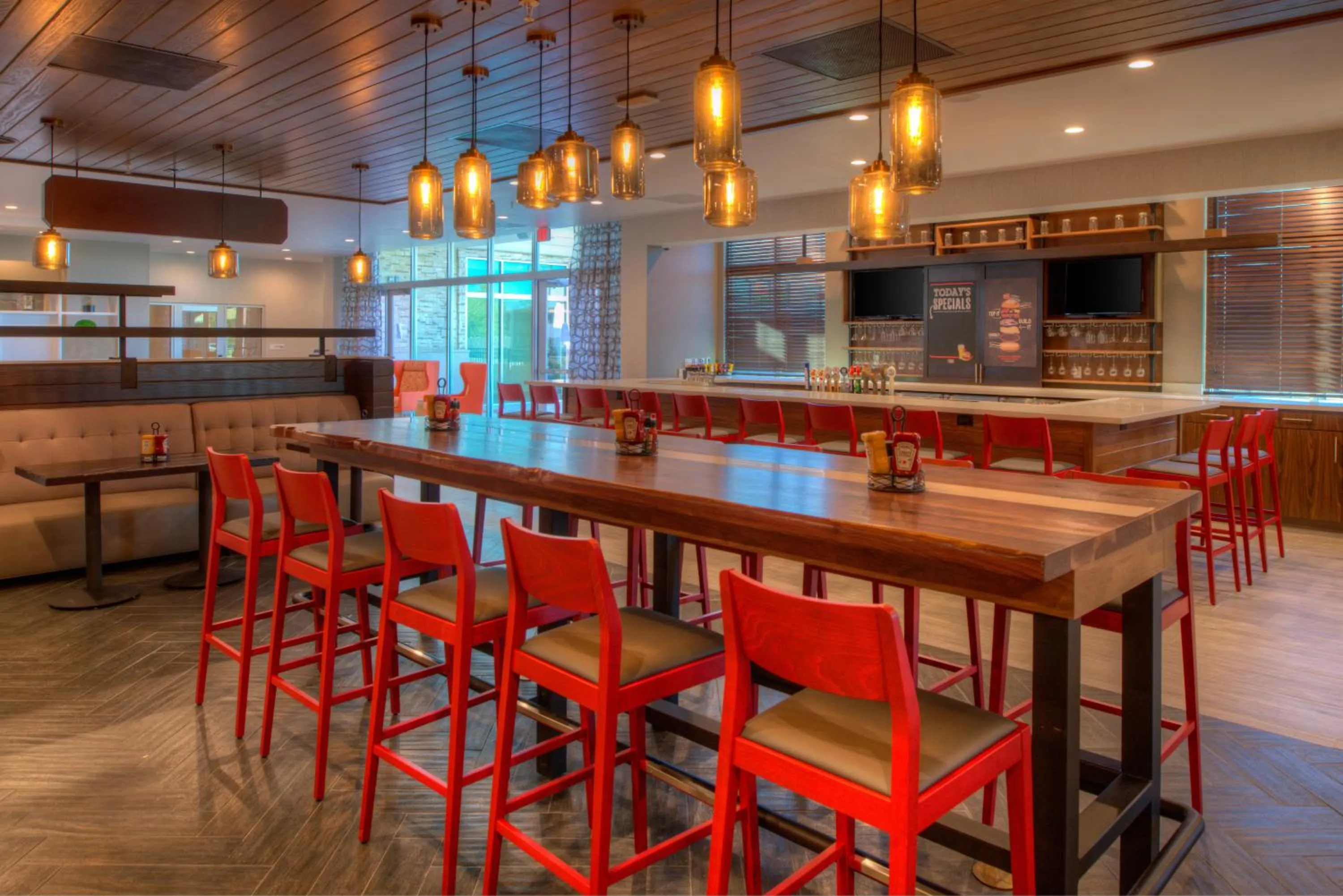 Restaurant/places to eat in Holiday Inn Hotel & Suites - Houston West - Katy Mills by IHG