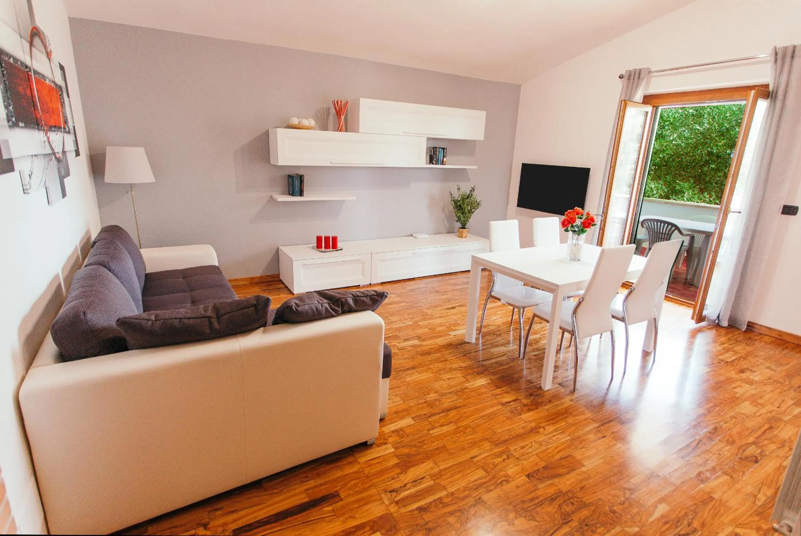 Living room in Domus Leonardo-Private Free Parking